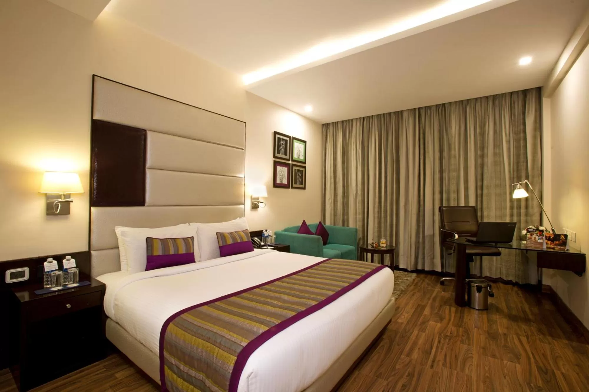 Photo of the whole room, Bed in Golden Tulip Chandigarh, Panchkula