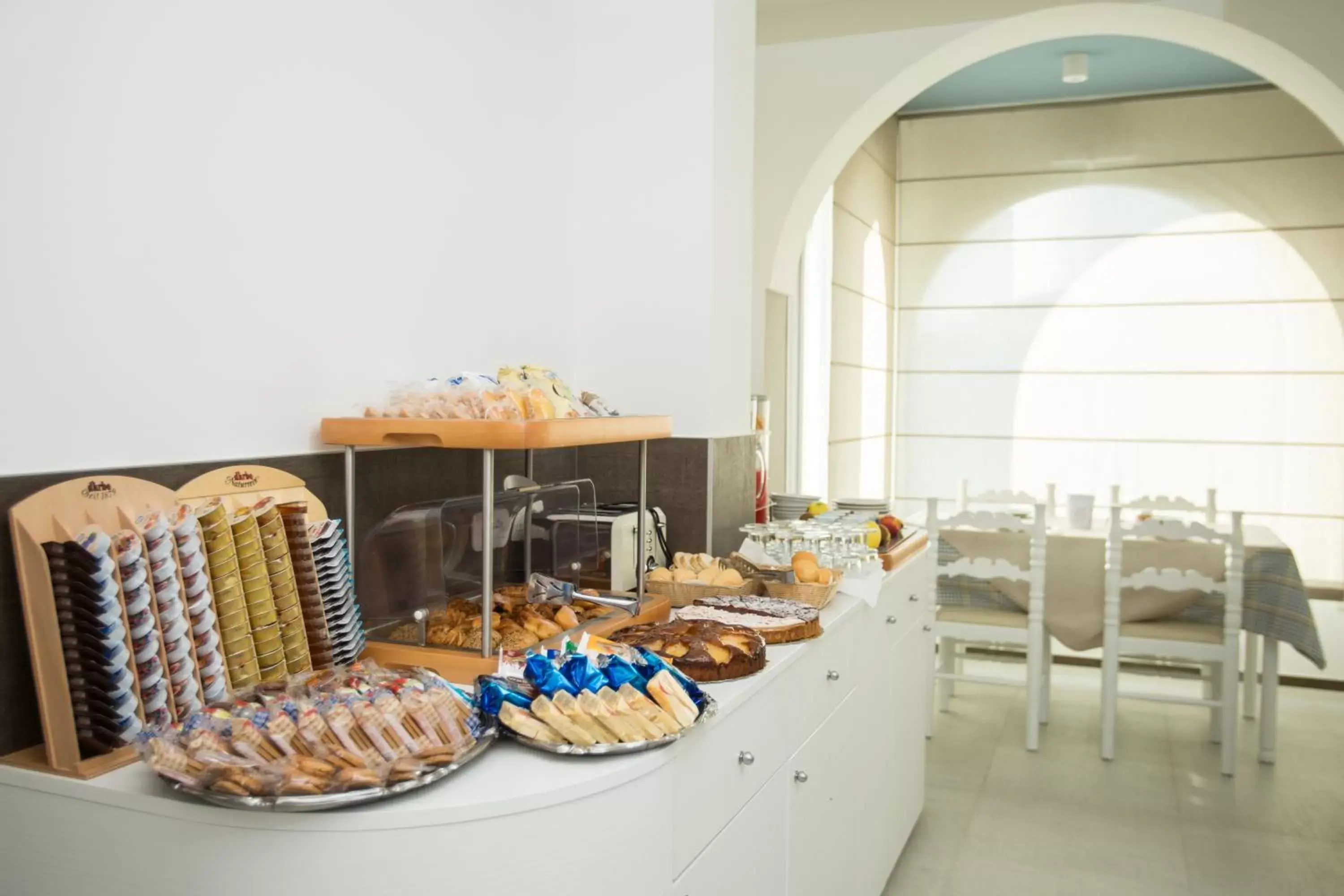 Buffet breakfast, Restaurant/Places to Eat in Hotel Biancaneve Wellness