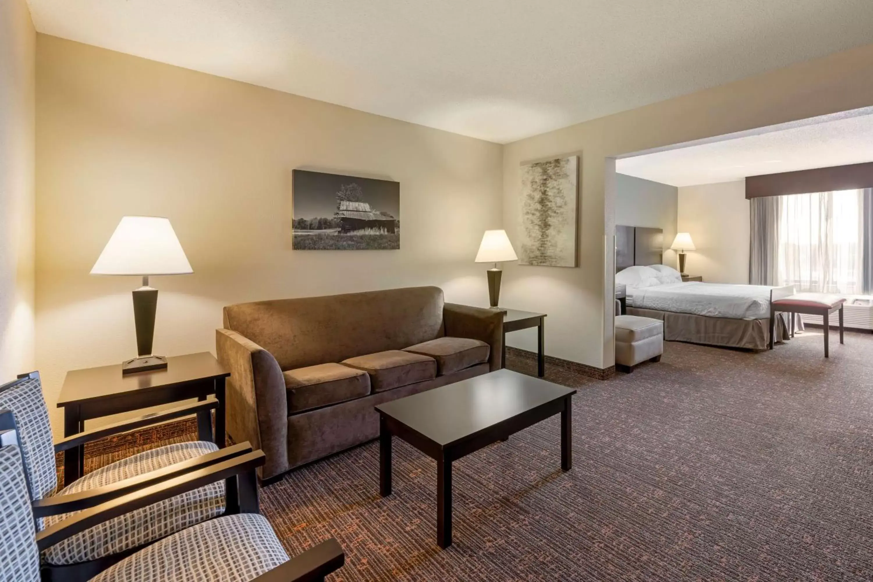 Bedroom, Seating Area in Best Western Plus Omaha Airport Inn