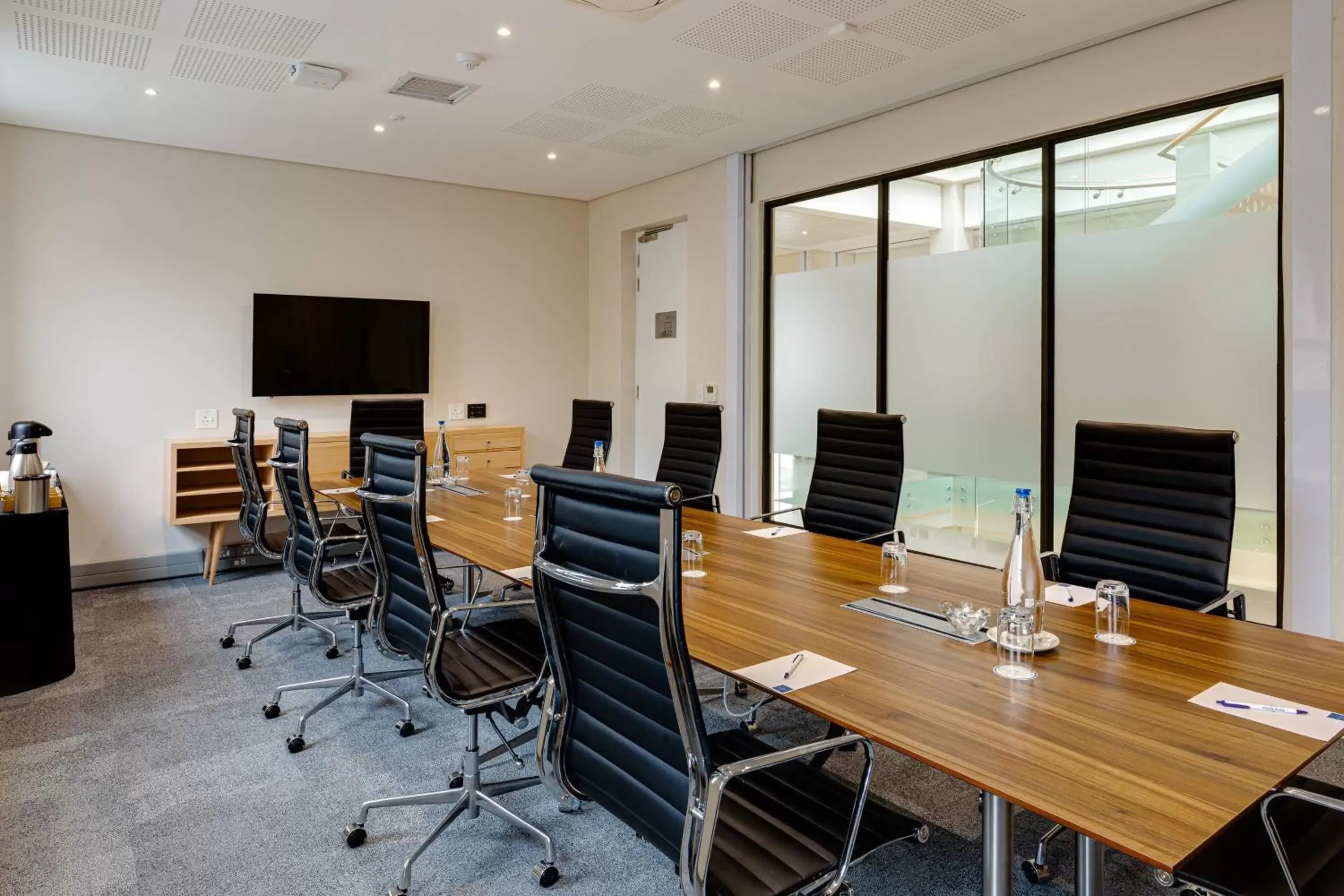 Meeting/conference room, Business Area/Conference Room in Protea Hotel by Marriott Cape Town Waterfront Breakwater Lodge