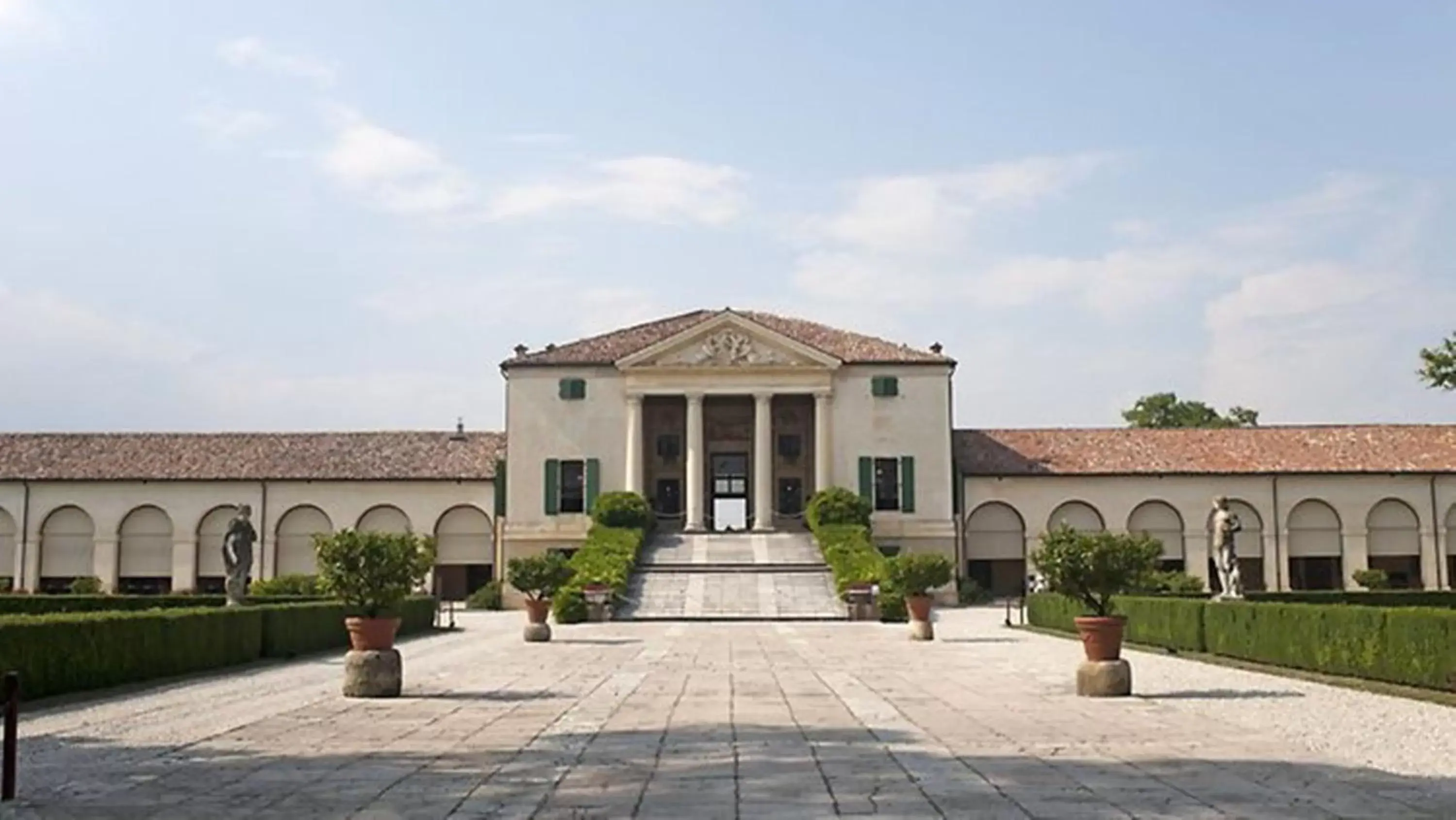 Area and facilities, Property Building in Villa Scalabrini