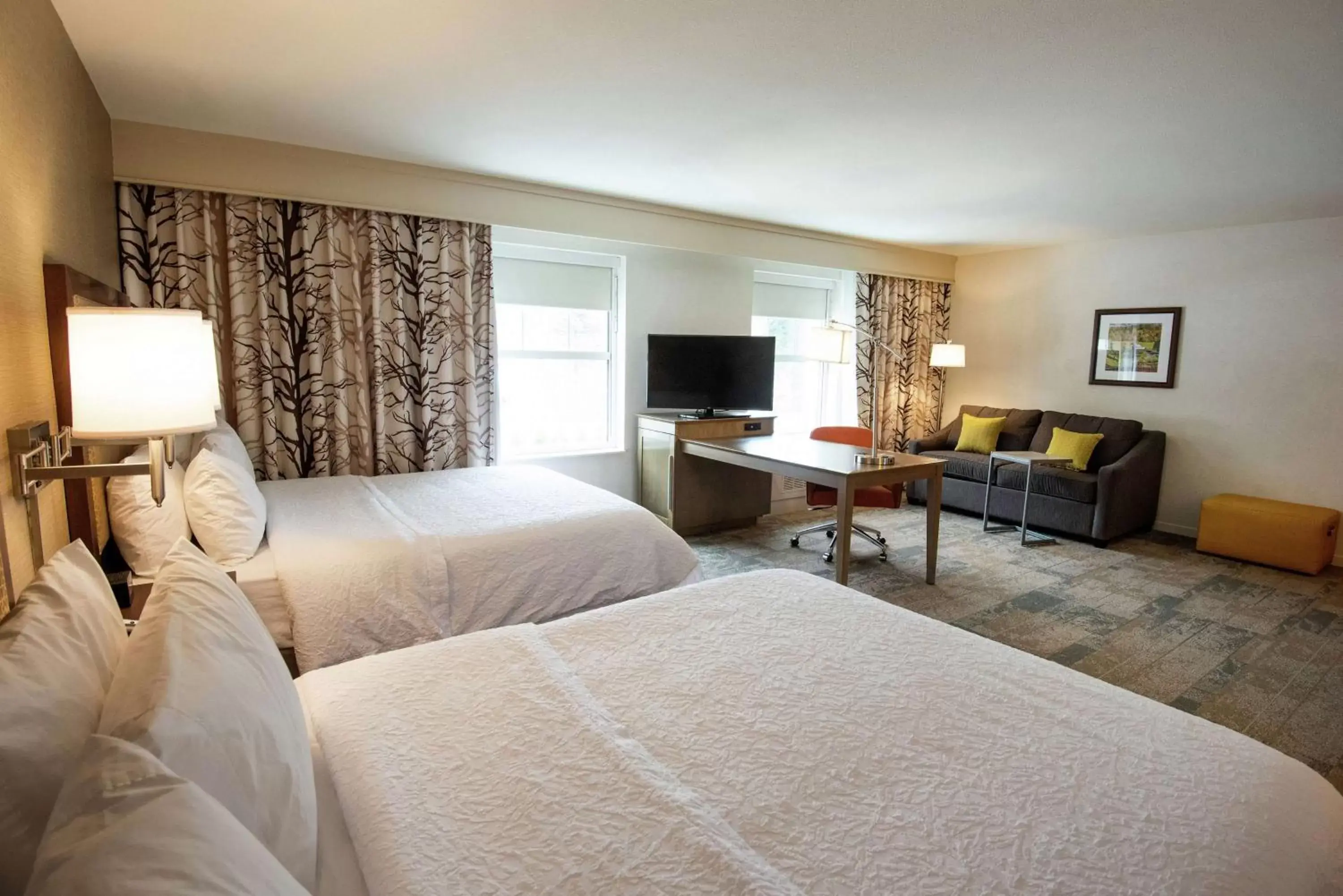 Bedroom, Bed in Hampton Inn & Suites Manchester, Vt Bedroom, Bed in Hampton Inn & Suites Manchester, Vt