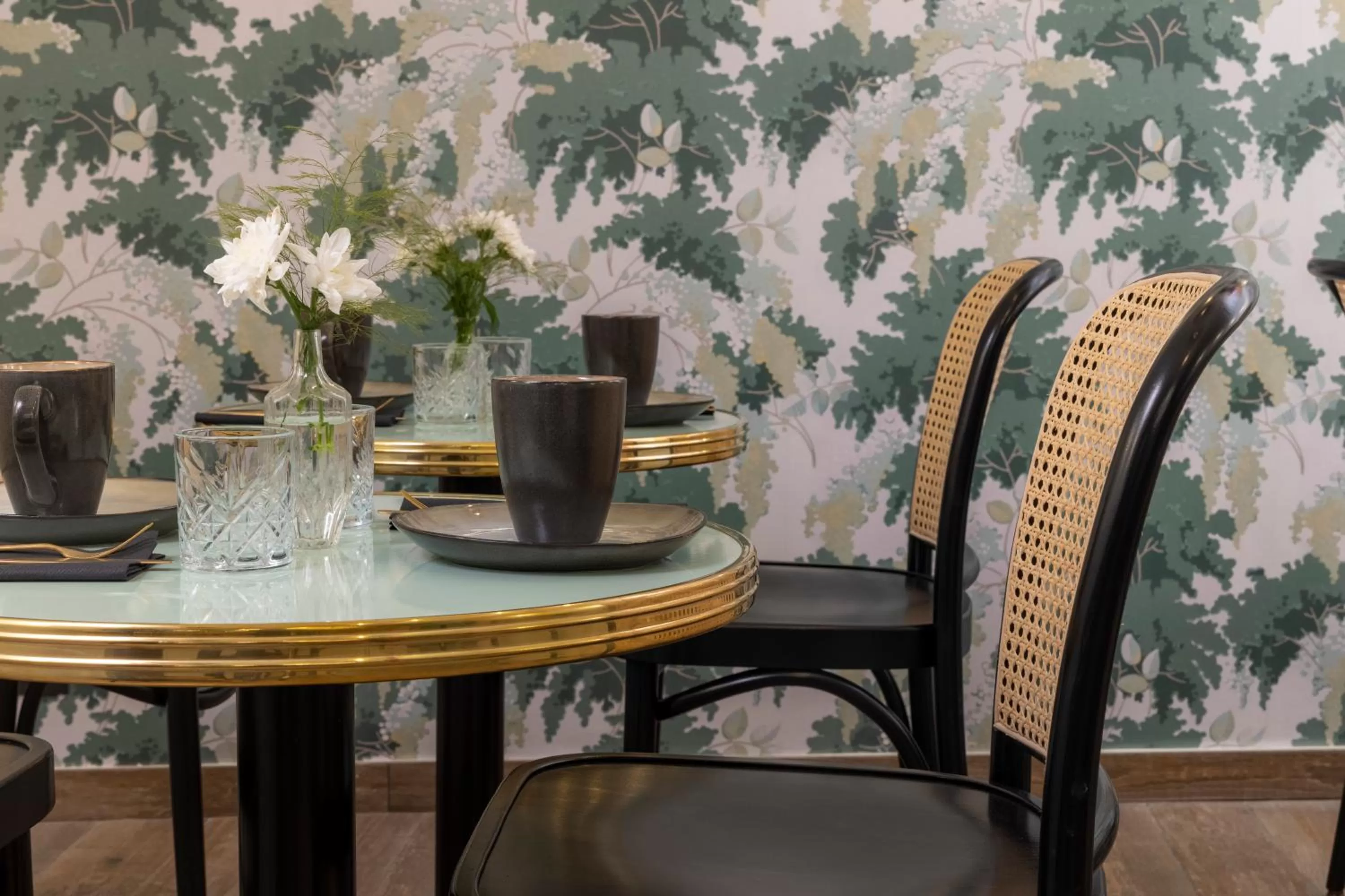 Restaurant/Places to Eat in Hotel Bloum