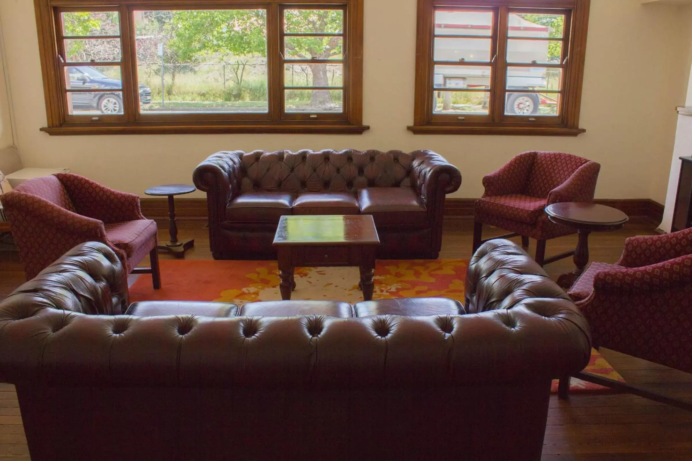 Area and facilities, Seating Area in Gardners Inn Hotel