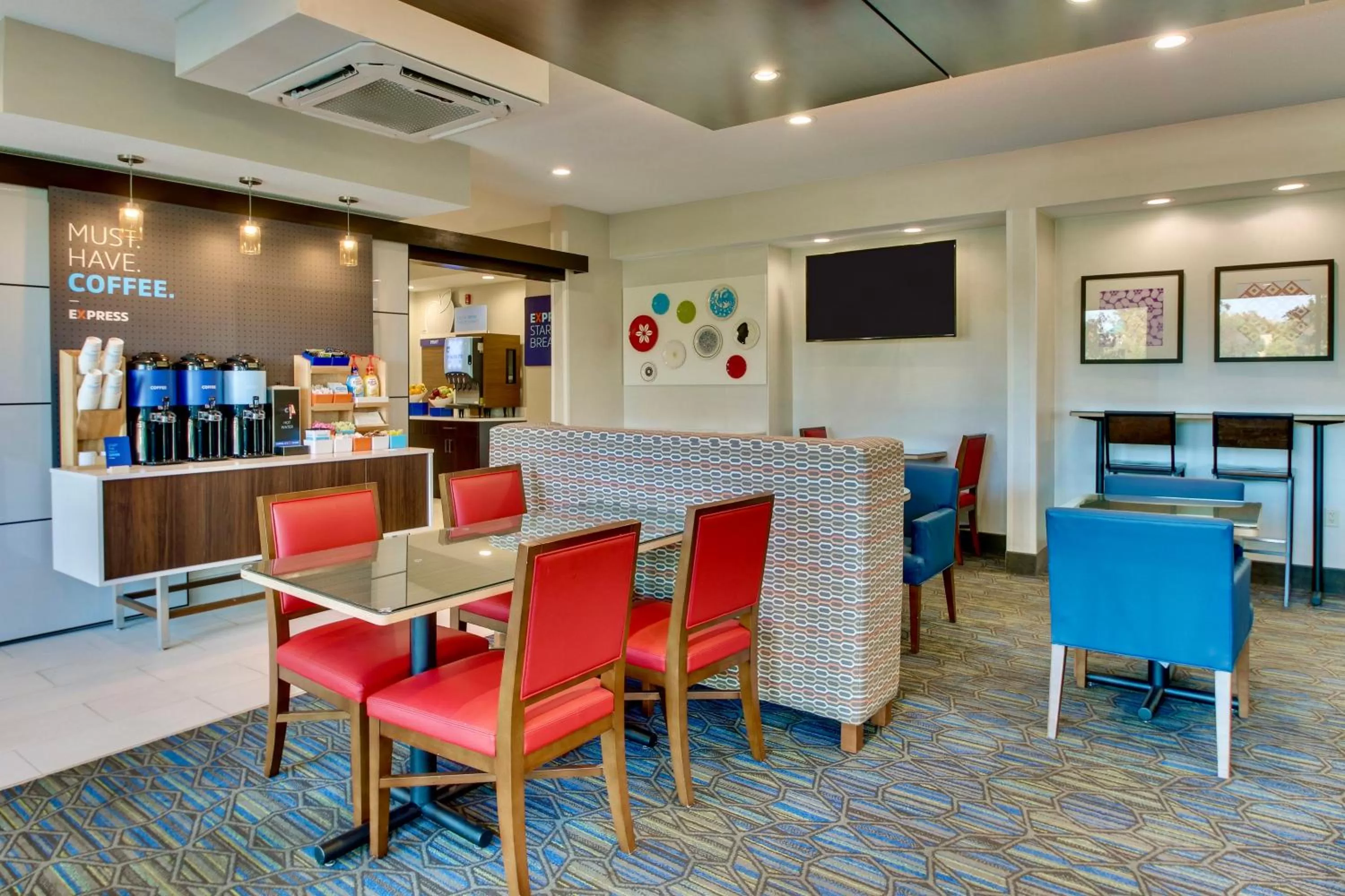 Breakfast in Holiday Inn Express Fishkill-Mid Hudson Valley by IHG