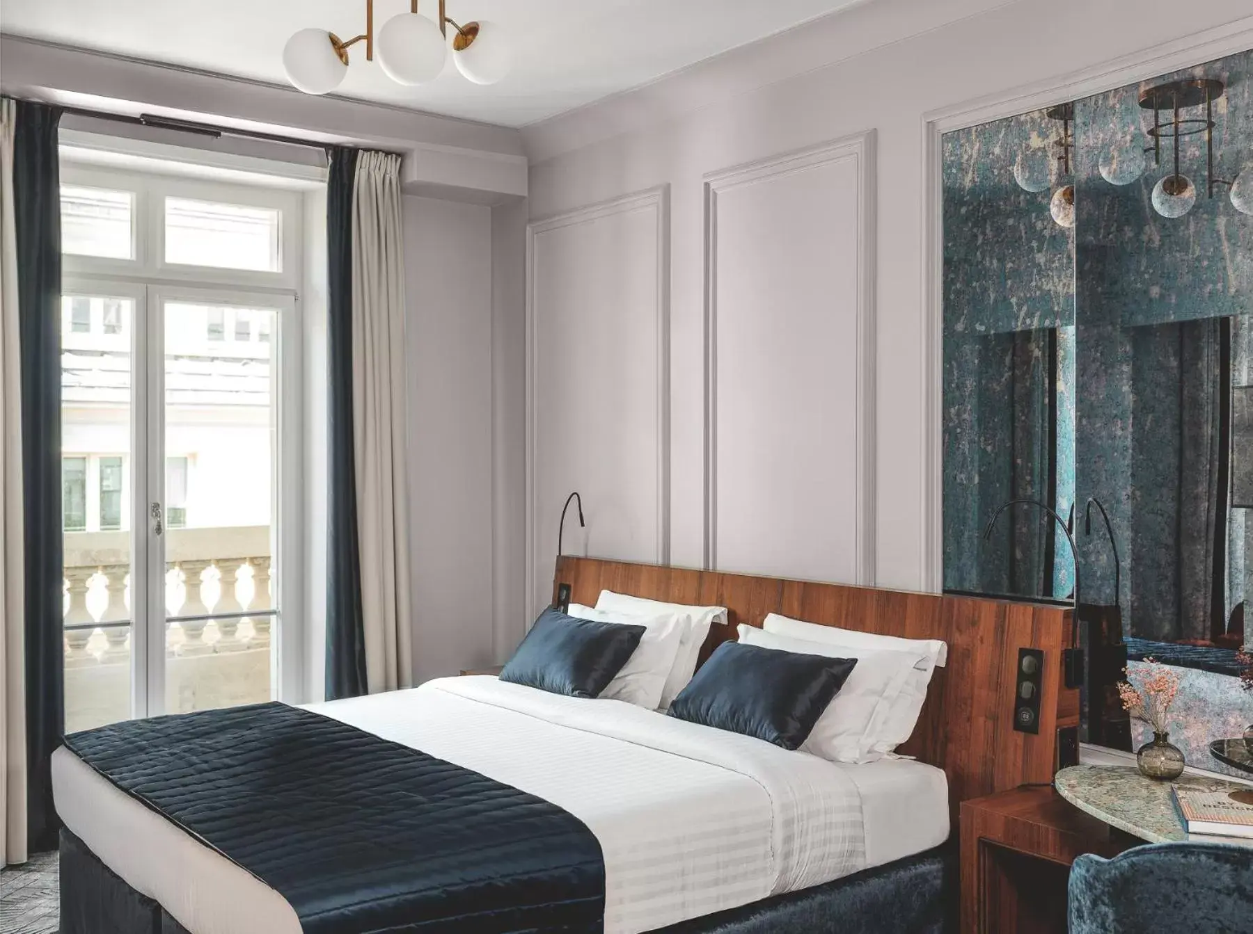 Bedroom, Bed in M Social Hotel Paris Opera