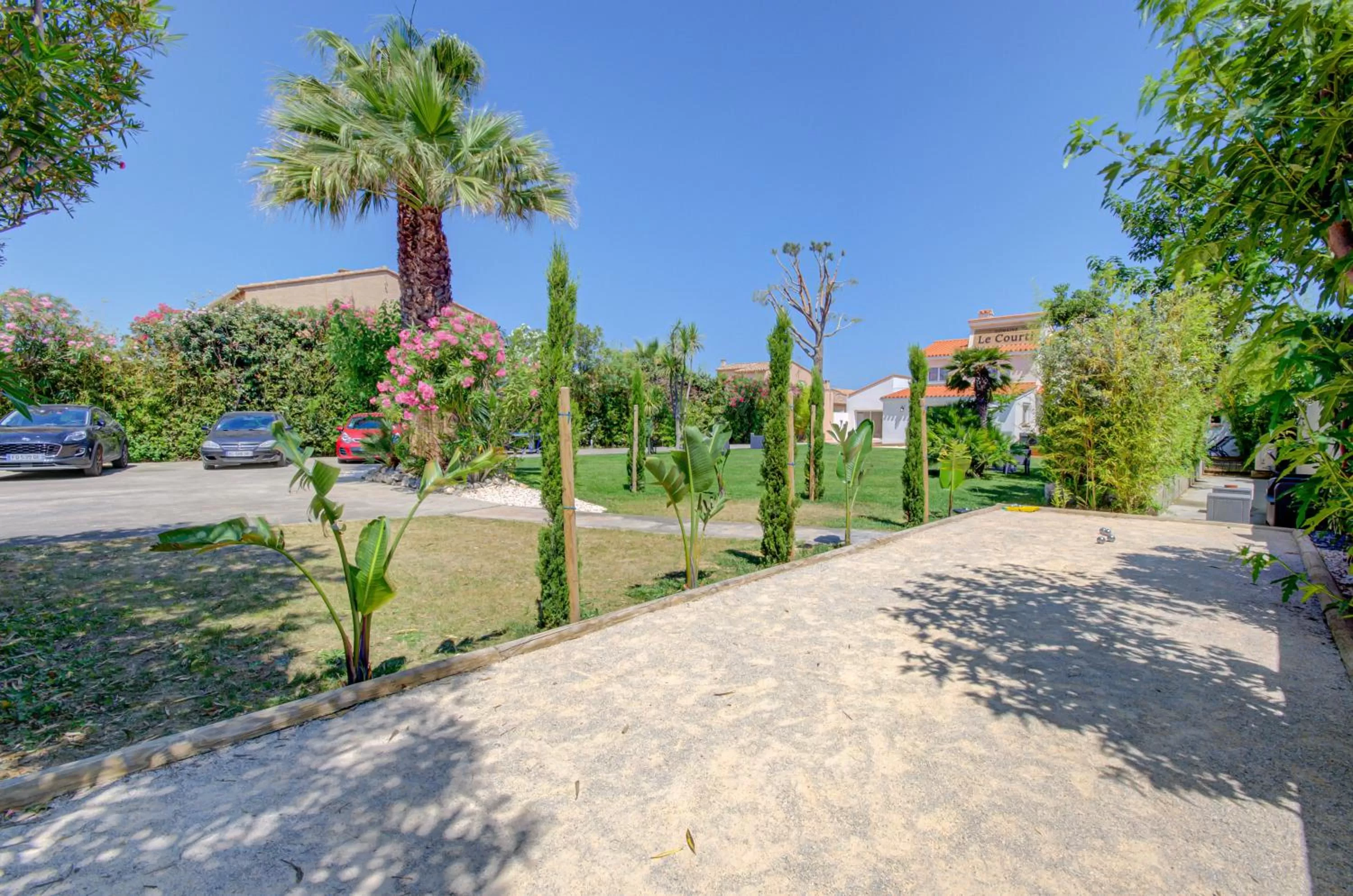 Garden in Domaine Le Courti - Adult only