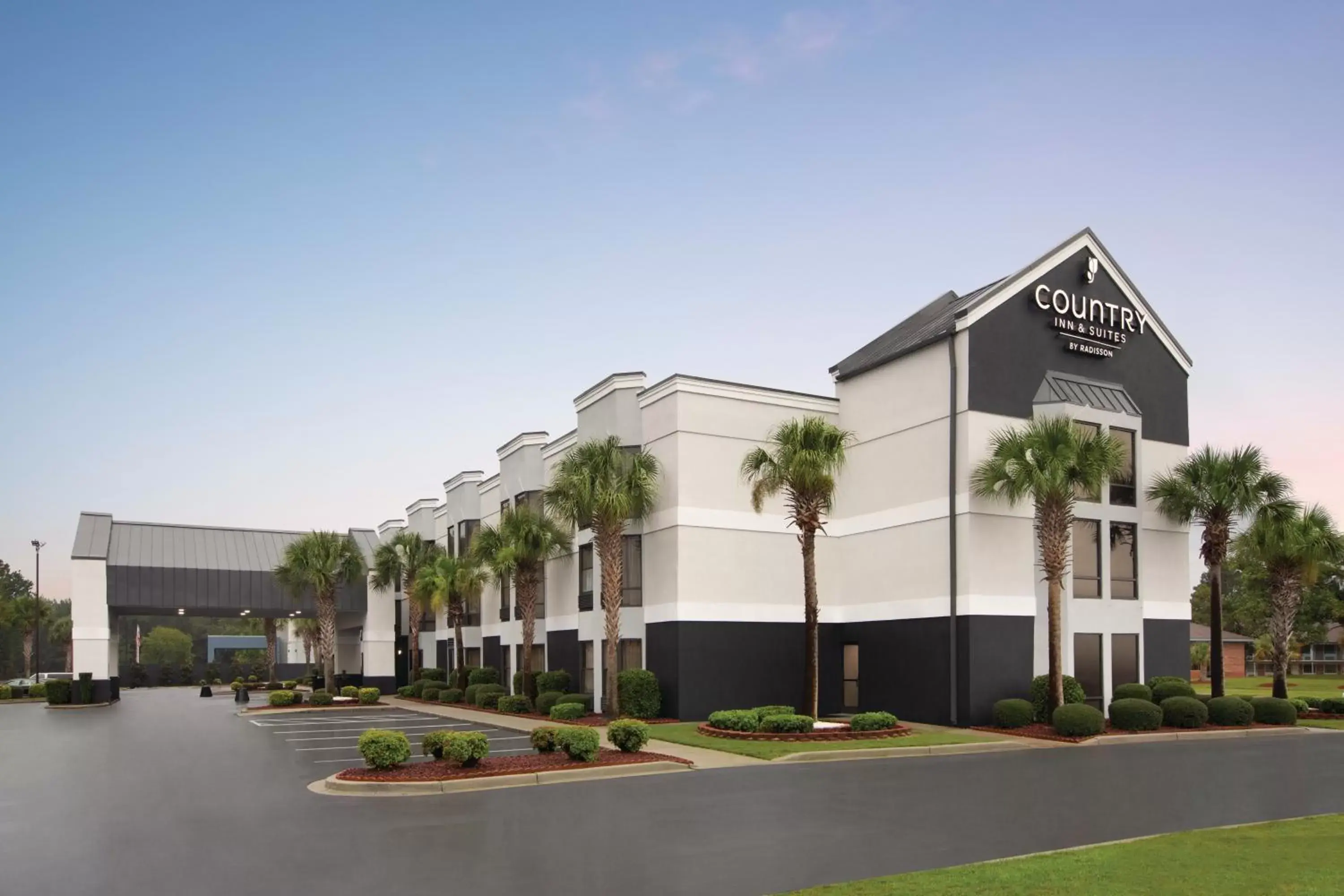 Facade/entrance, Property Building in Country Inn & Suites by Radisson, Florence, SC