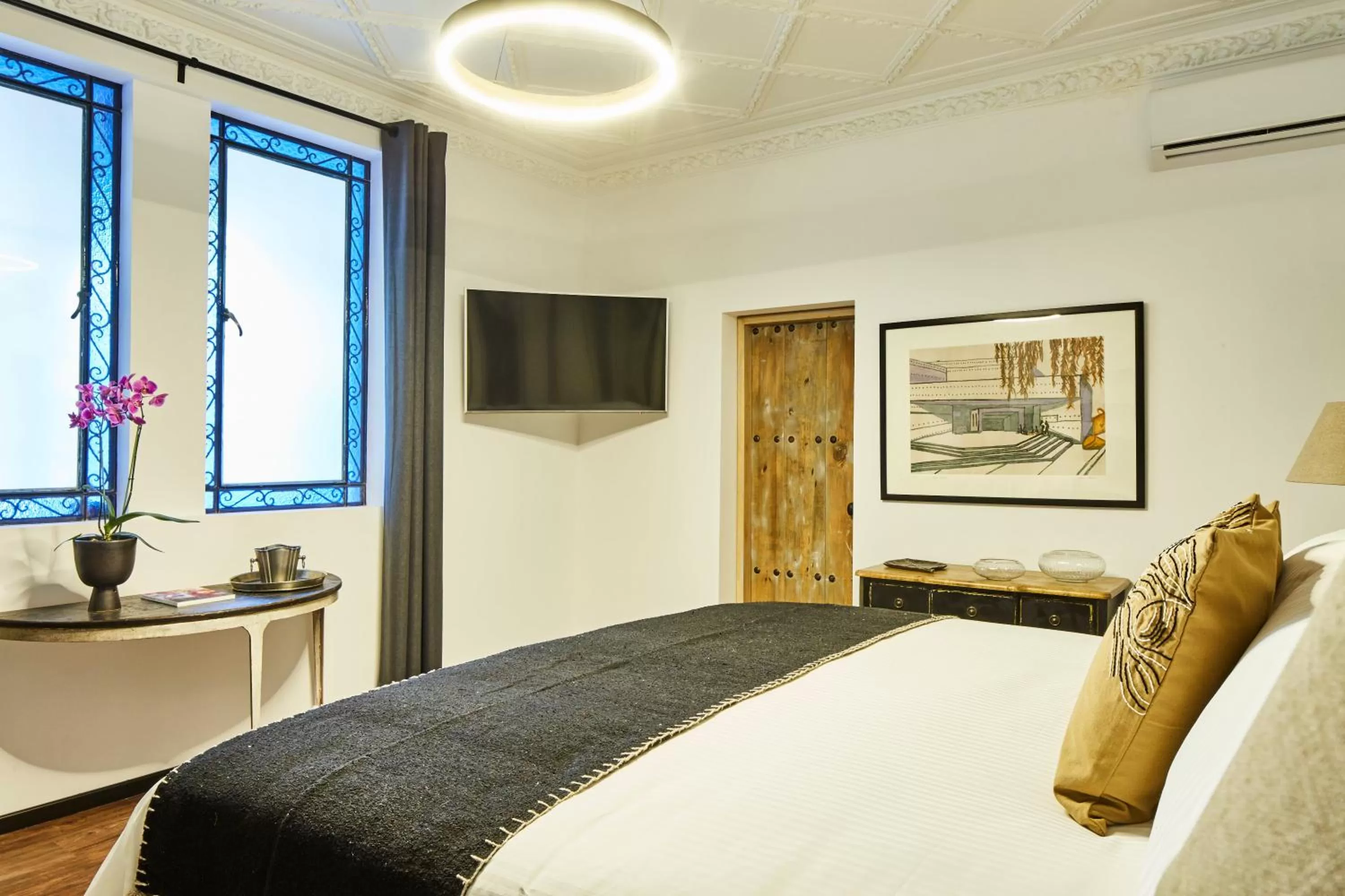 Bed in Orchid House Mexico City