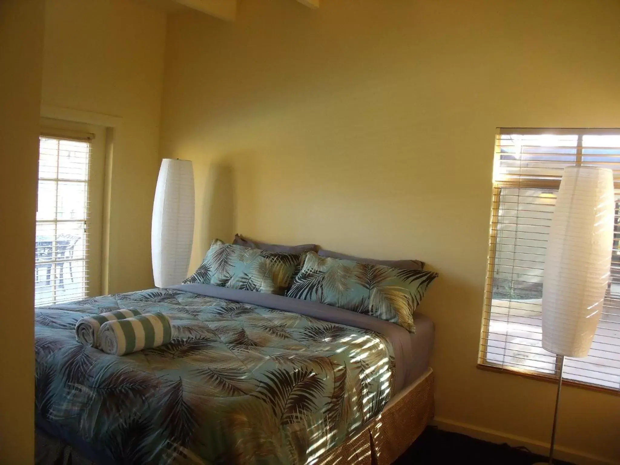 Day, Bed in Vista Grande Resort - A Gay Men's Resort