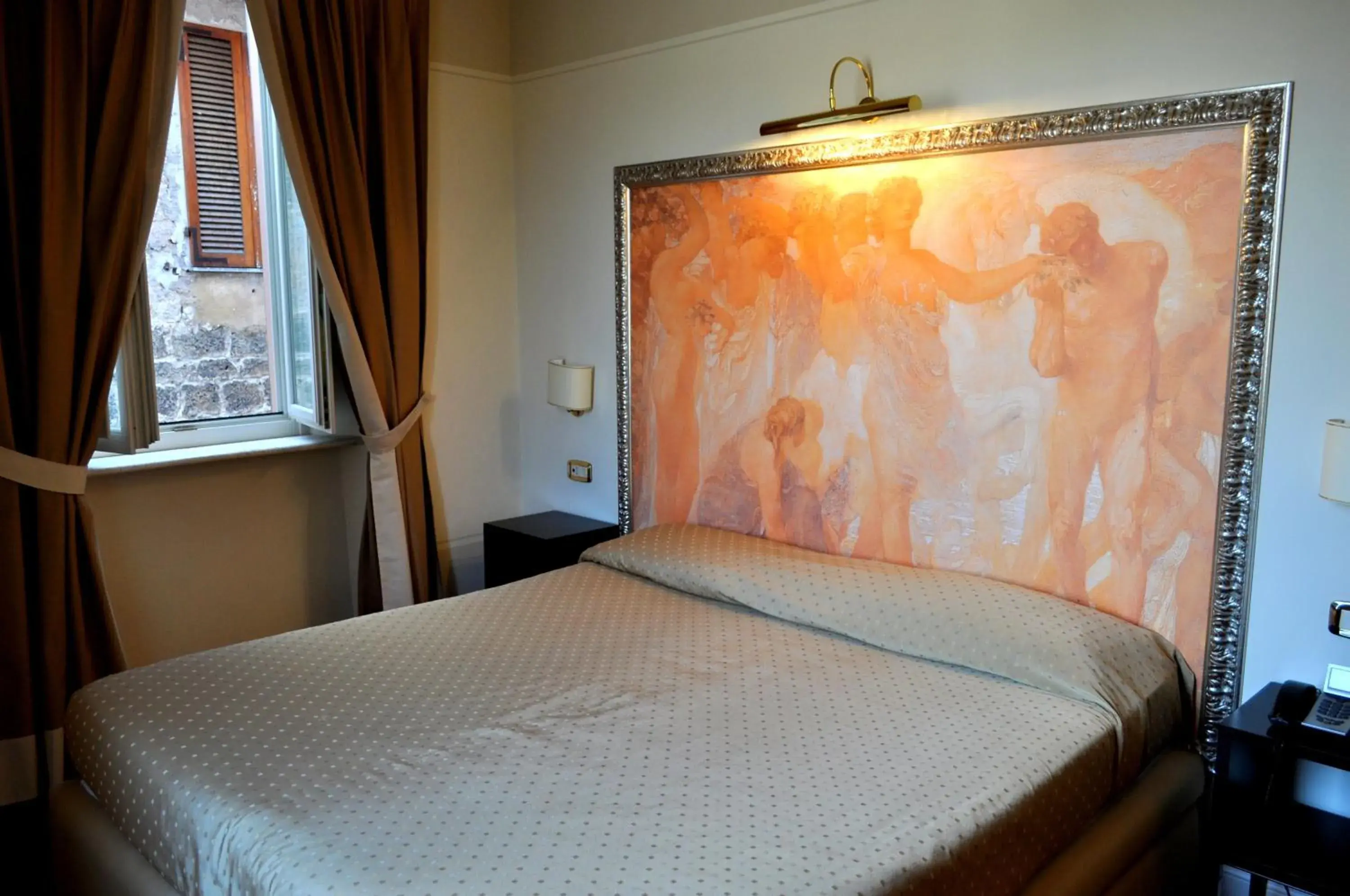 Bed in Albergo Sant'Emidio