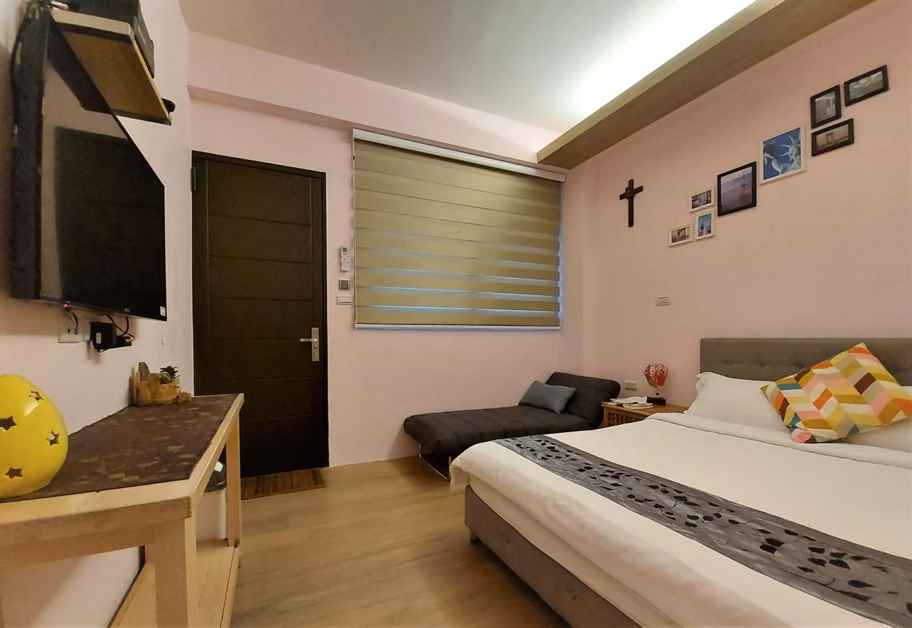 Bedroom, Bed in Dosun B&B