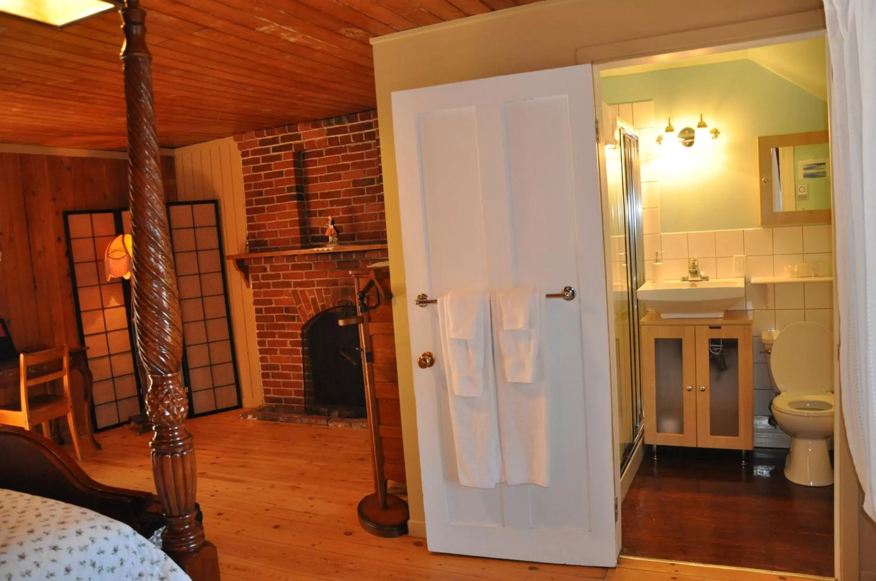 Bathroom in Auberge sur la Côte