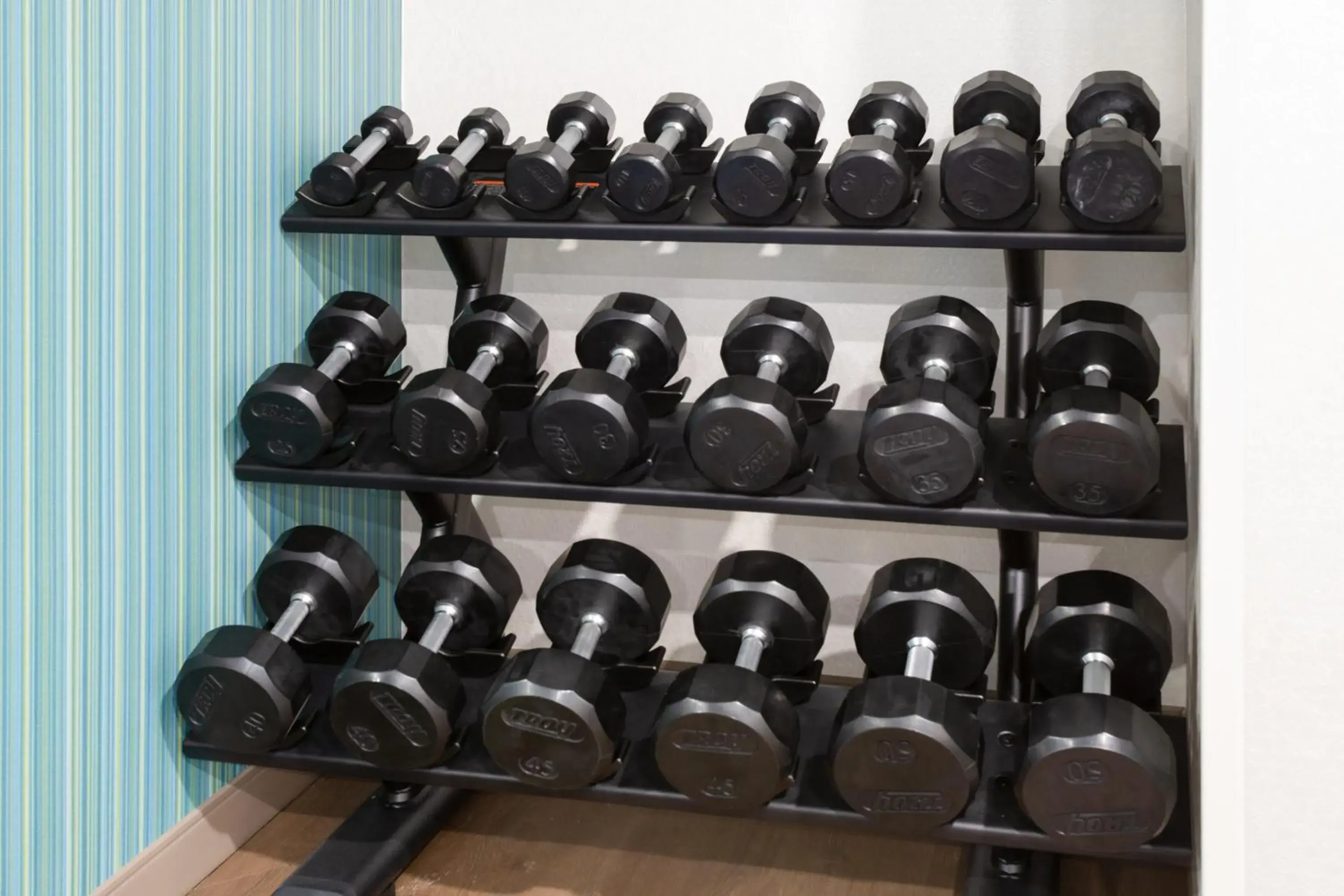 Fitness centre/facilities, Fitness Center/Facilities in Holiday Inn Express & Suites Lincoln City, an IHG Hotel