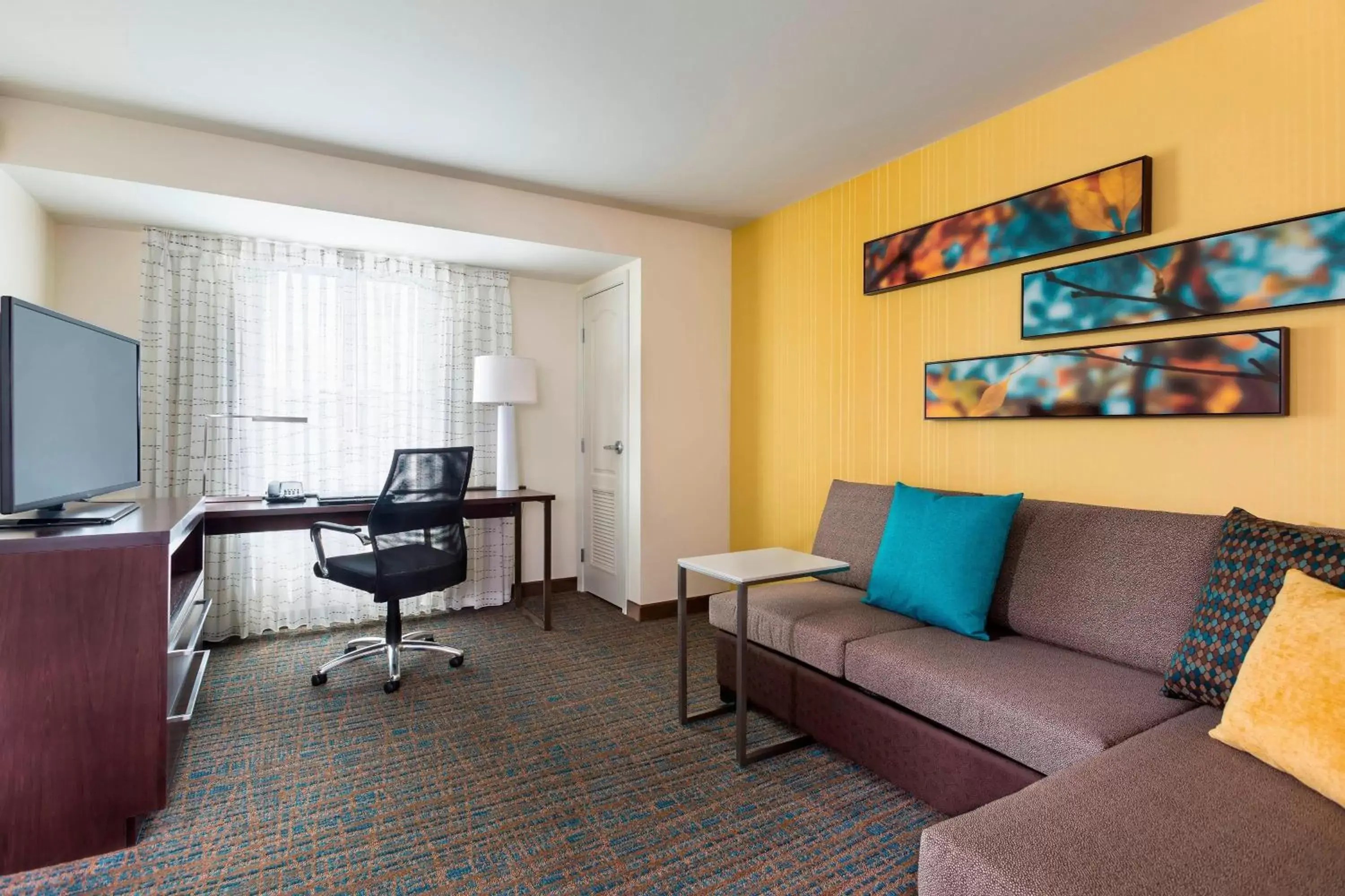 Bedroom, Seating Area in Residence Inn by Marriott Youngstown Warren/Niles