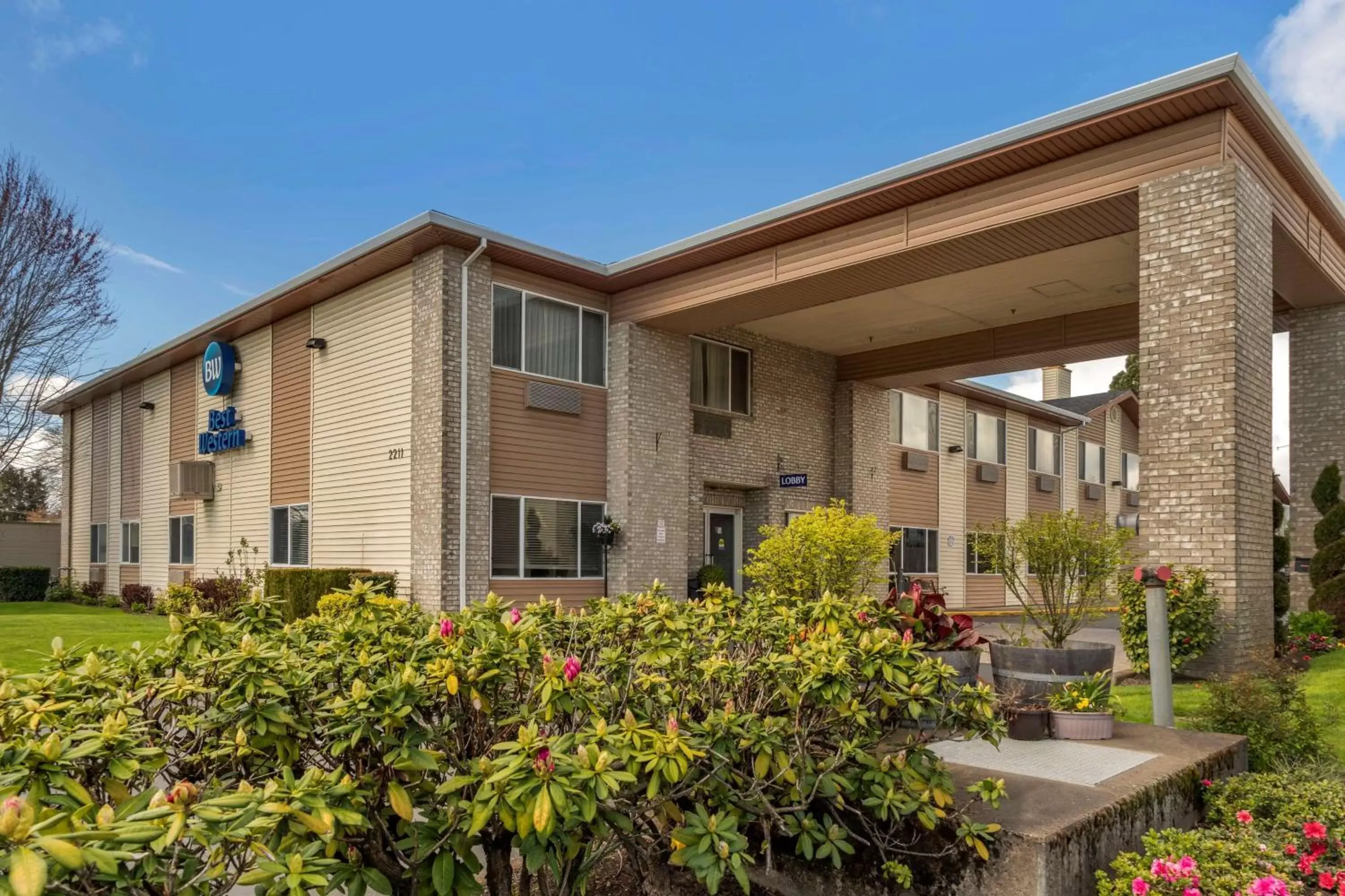 Property building in Best Western Newberg Inn Property building in Best Western Newberg Inn