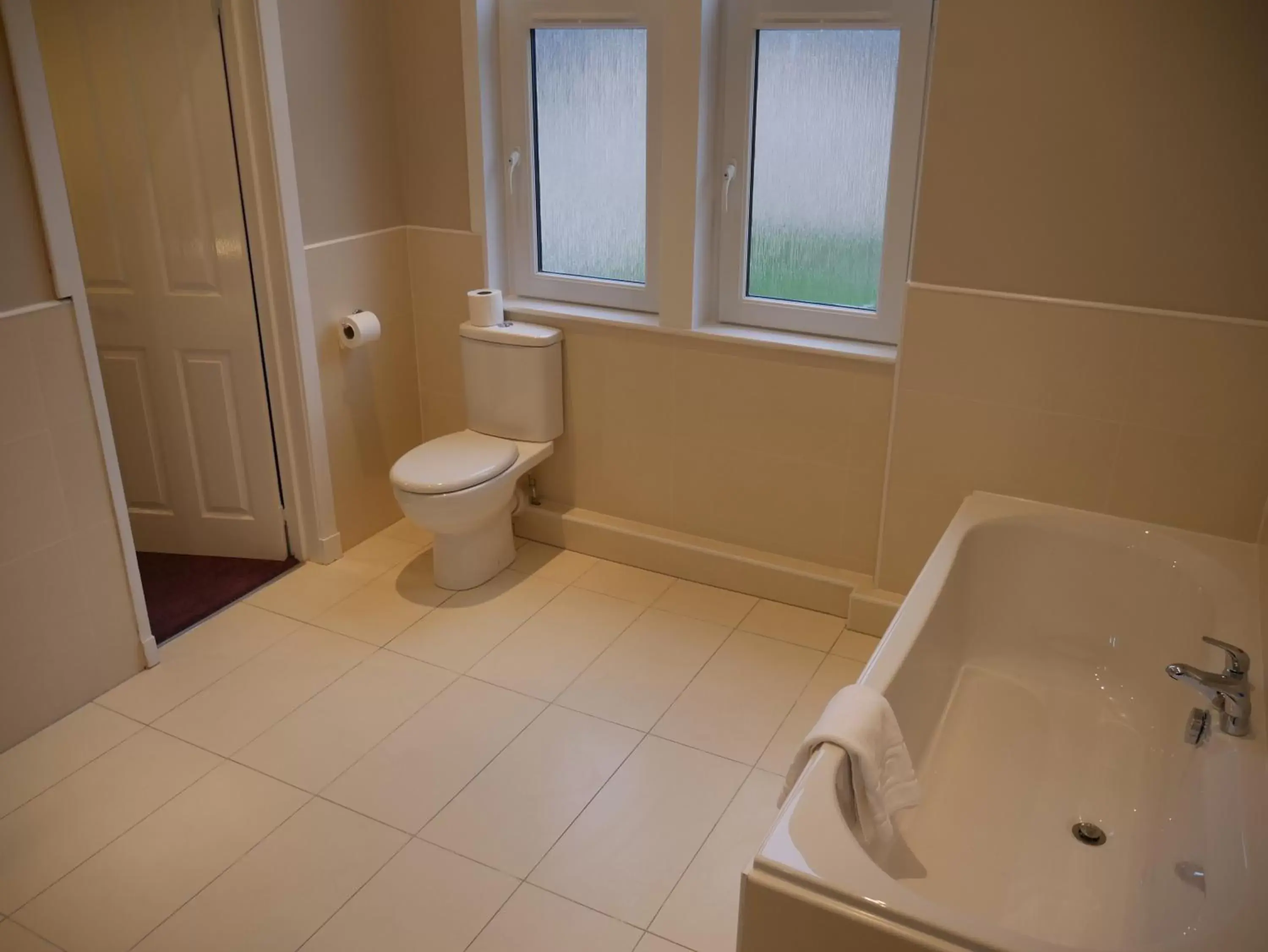 Bathroom in The Speyside Hotel and Restaurant