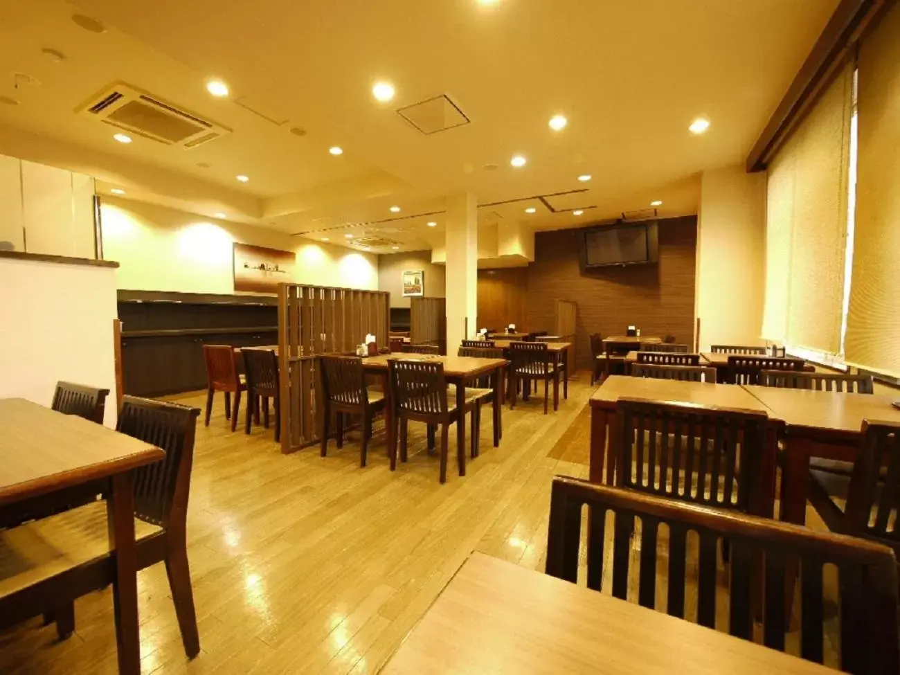 Restaurant/Places to Eat in Hotel Route-Inn Court Ina