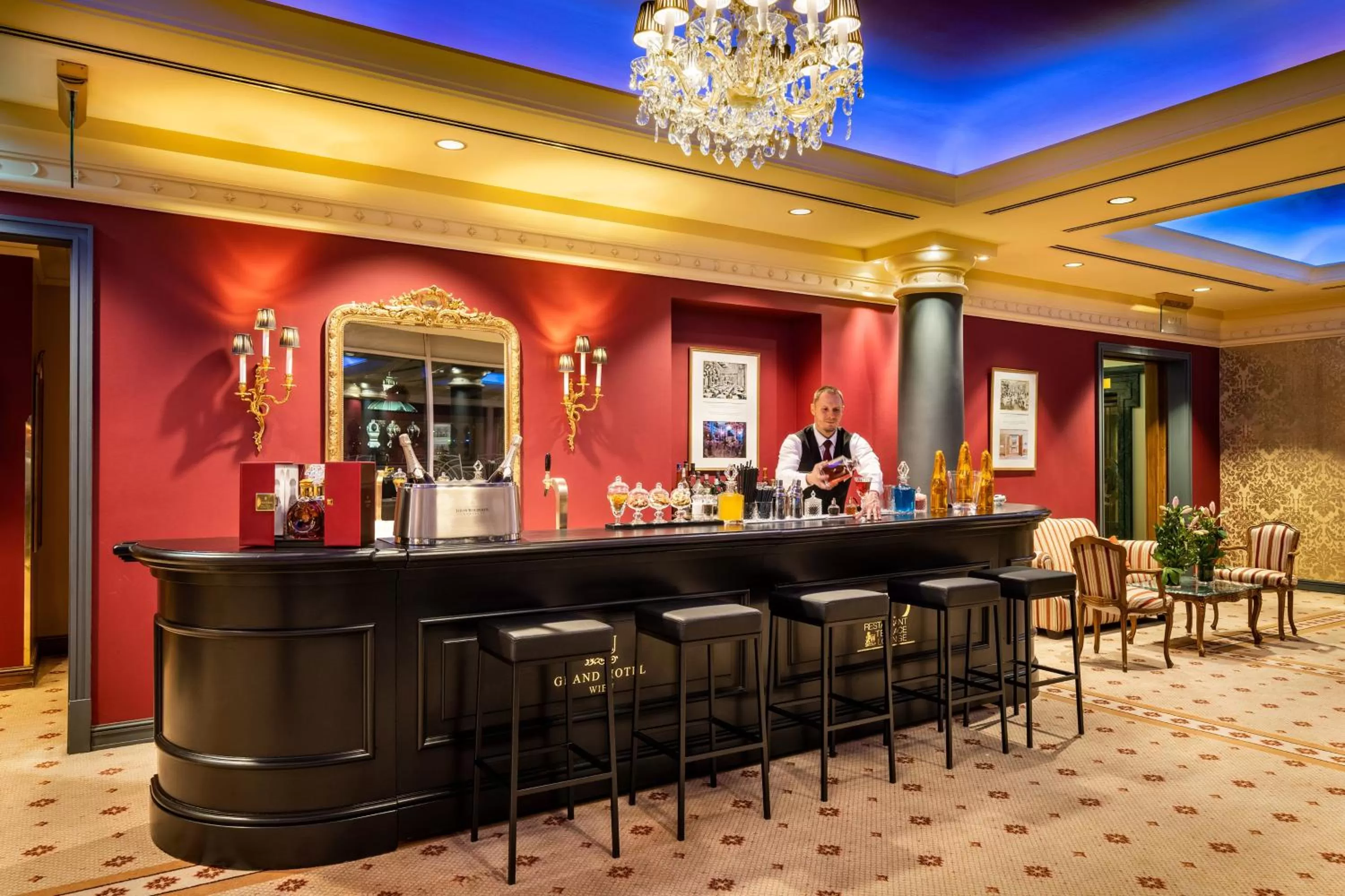 Lounge or bar in Grand Hotel Wien