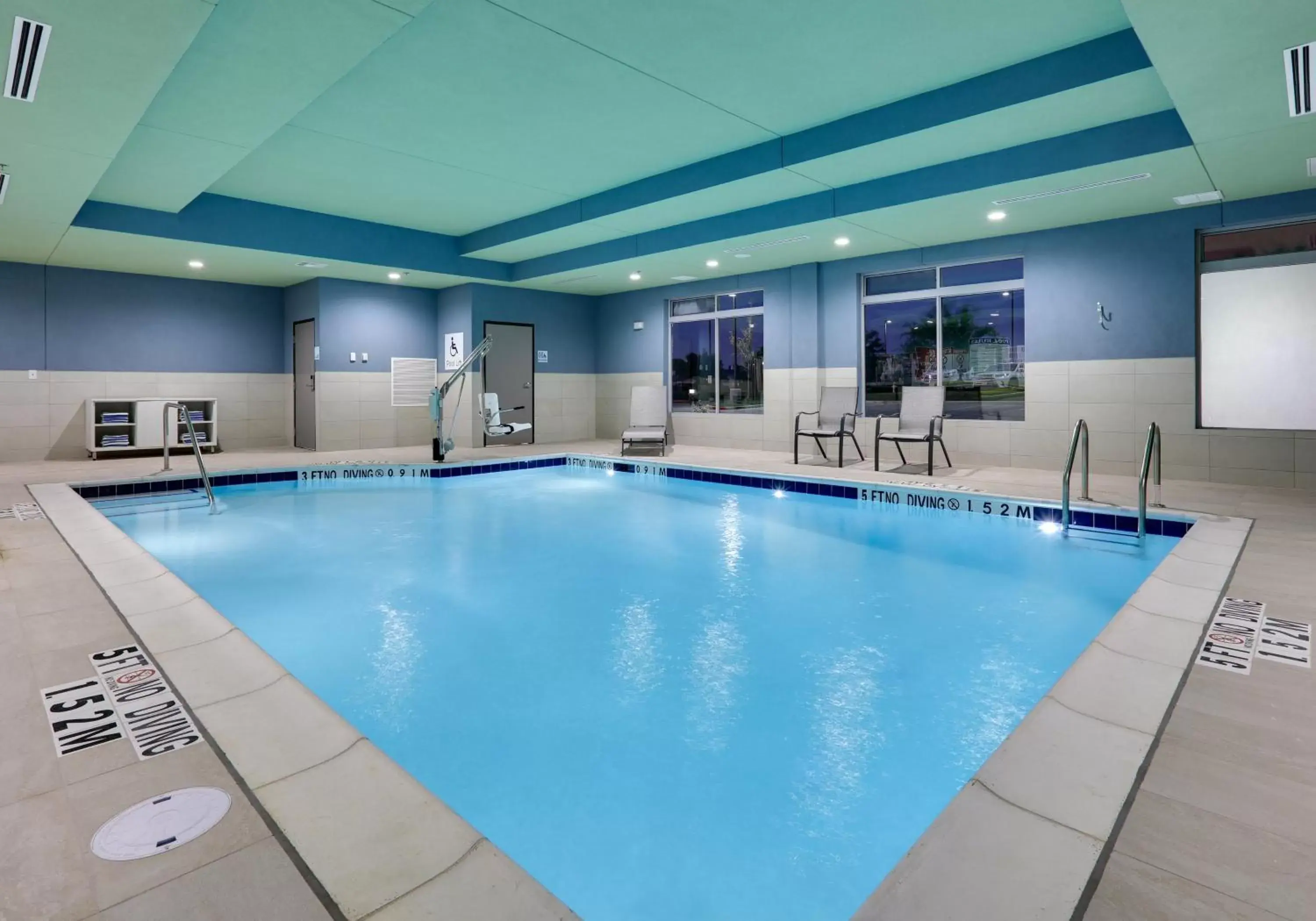 Swimming pool in Holiday Inn Express & Suites - Plano - The Colony by IHG Swimming pool in Holiday Inn Express & Suites - Plano - The Colony by IHG