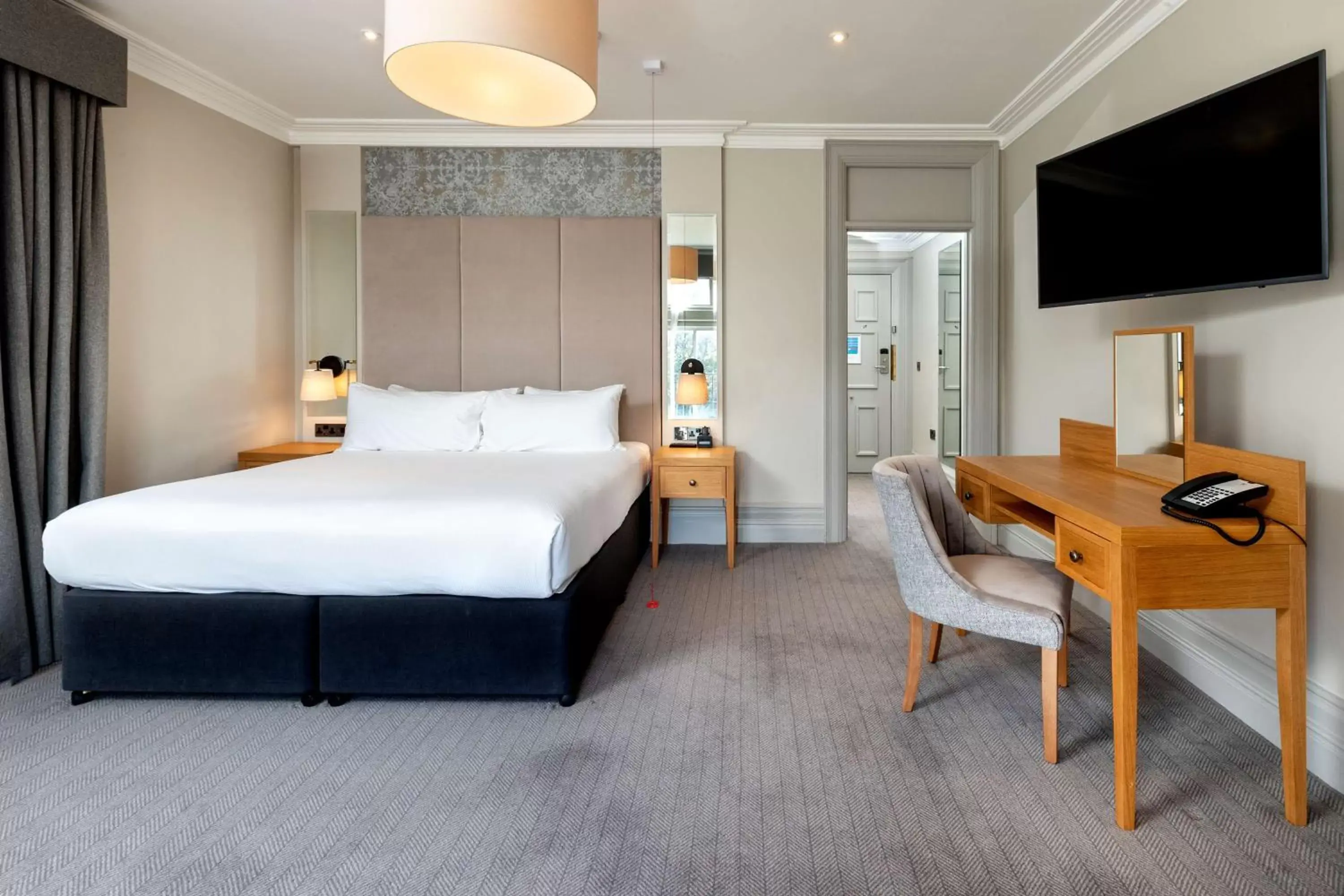 Bedroom, Bed in DoubleTree by Hilton Harrogate Majestic Hotel & Spa