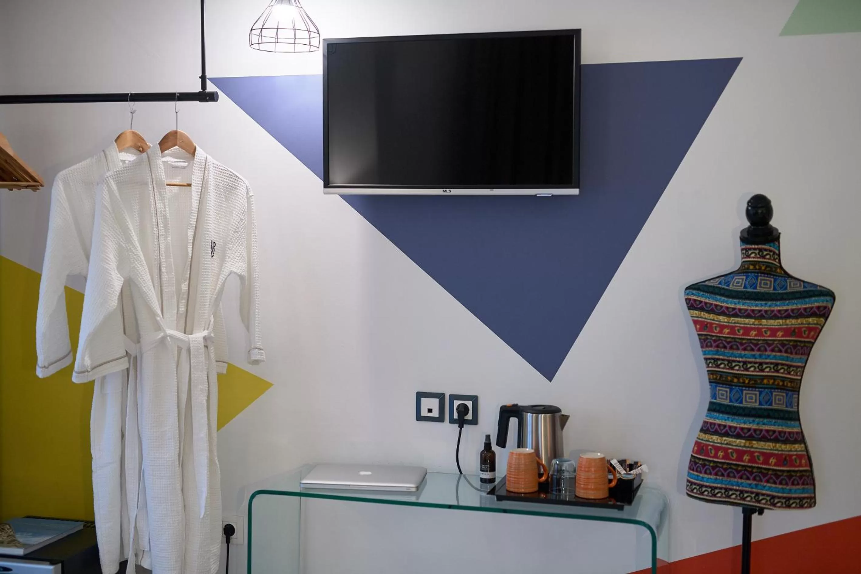 TV and multimedia in Blue Bottle Boutique Hotel