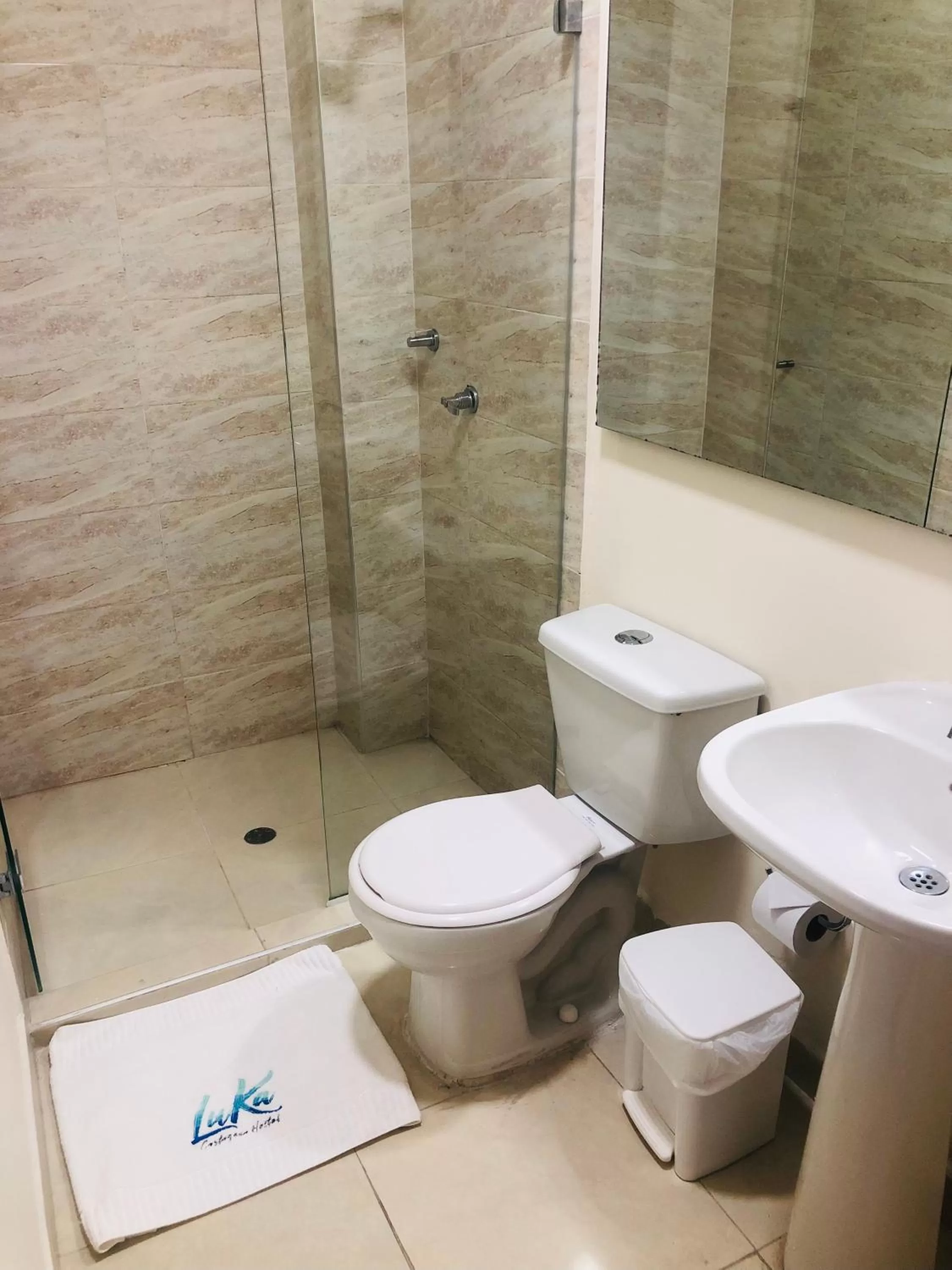 Shower in Luka Cartagena Hotel