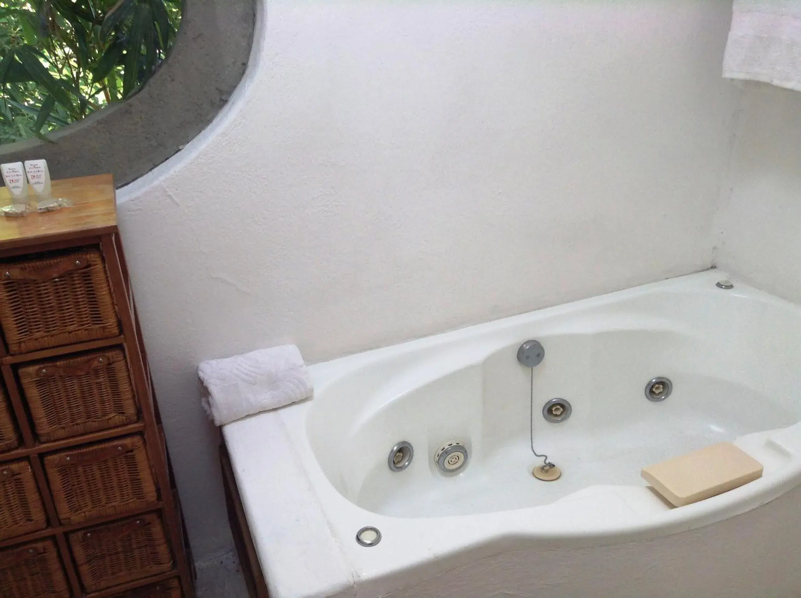 Bathroom in Posada de la Mision, Hotel Museo y Jardin
