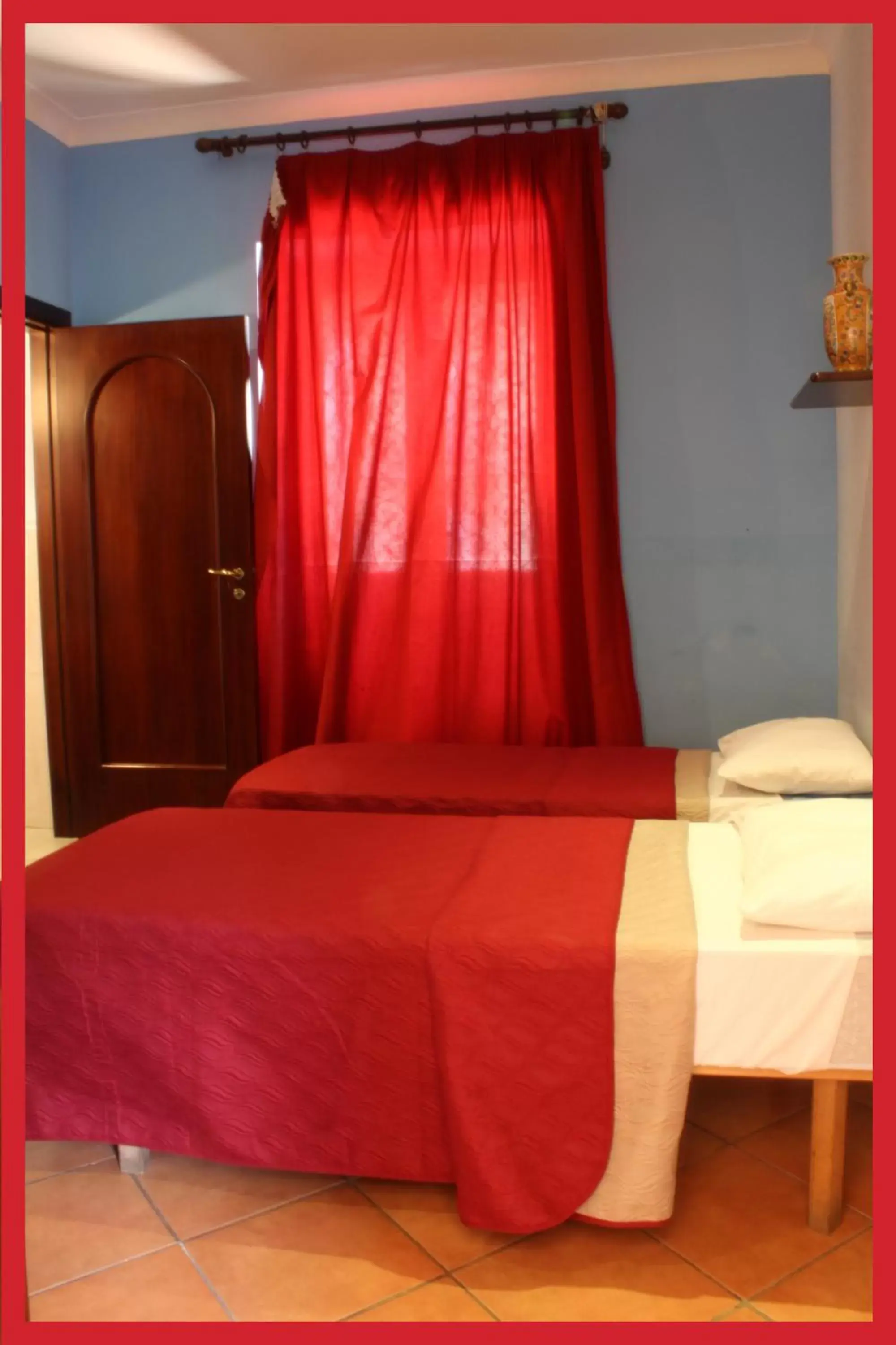 Bedroom, Bed in B&B La Storia Di Napoli