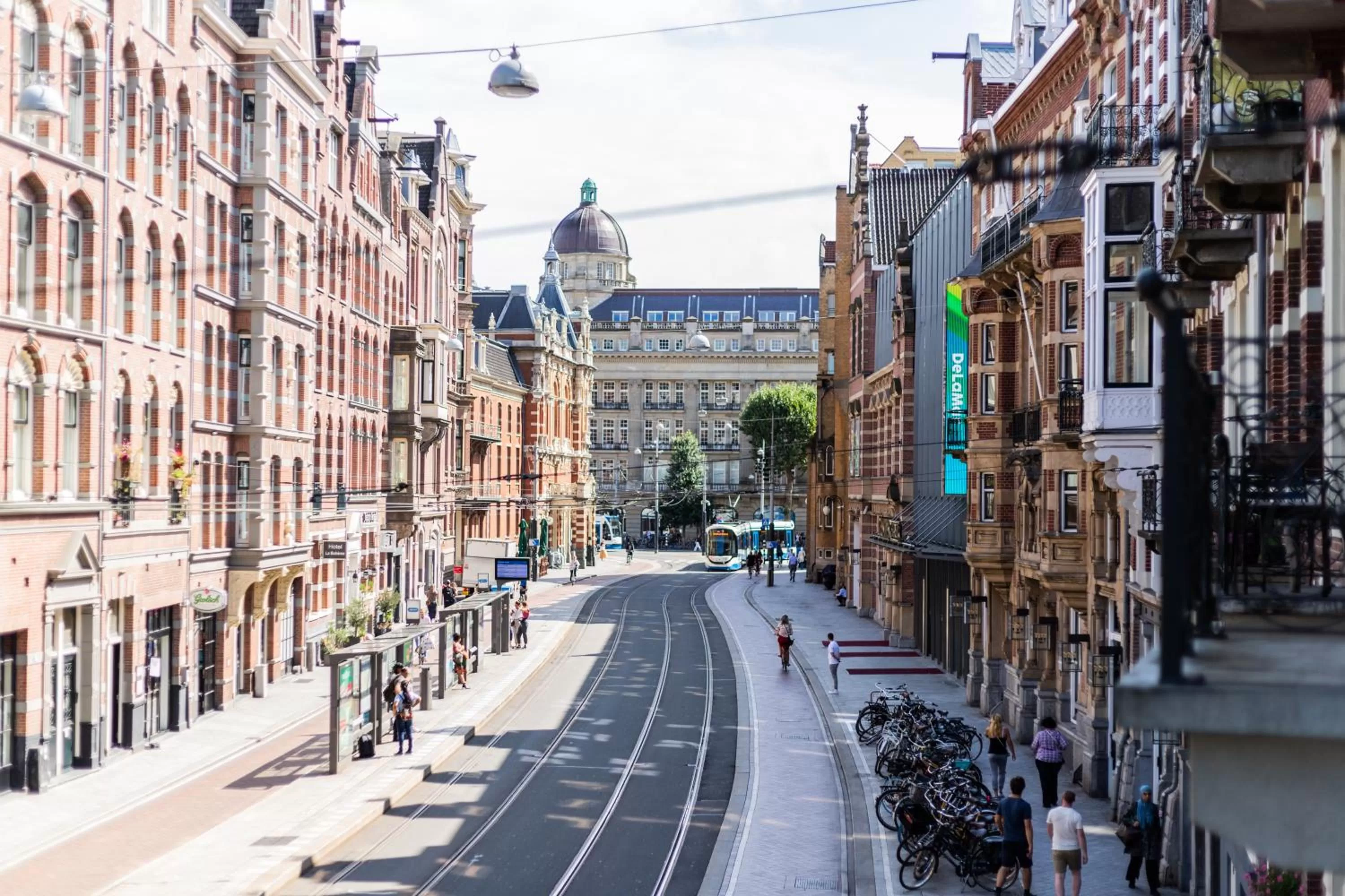 Neighbourhood, Neighborhood in Weber Hotel 397