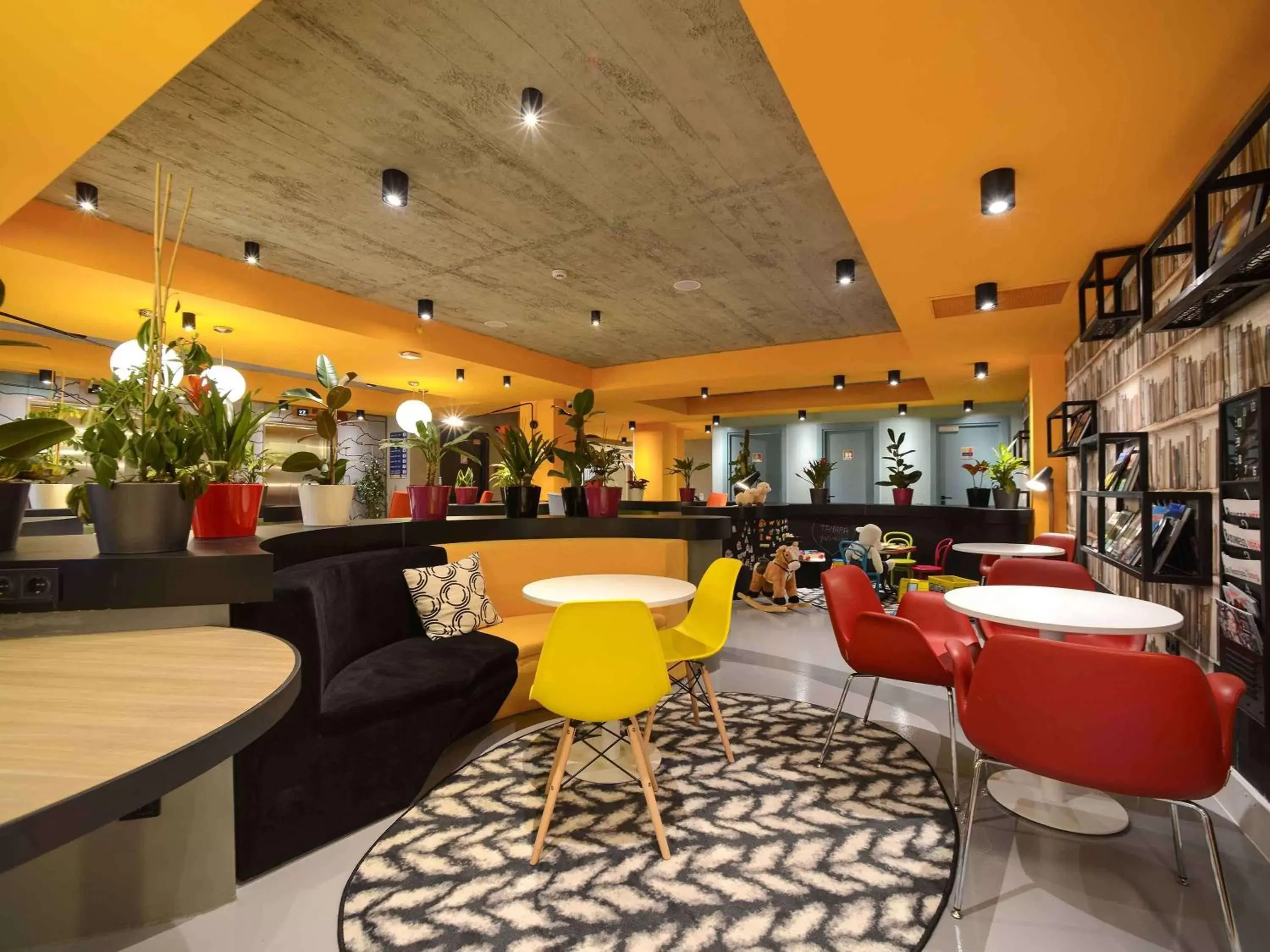 On site, Lounge/Bar in ibis Styles Tbilisi Center