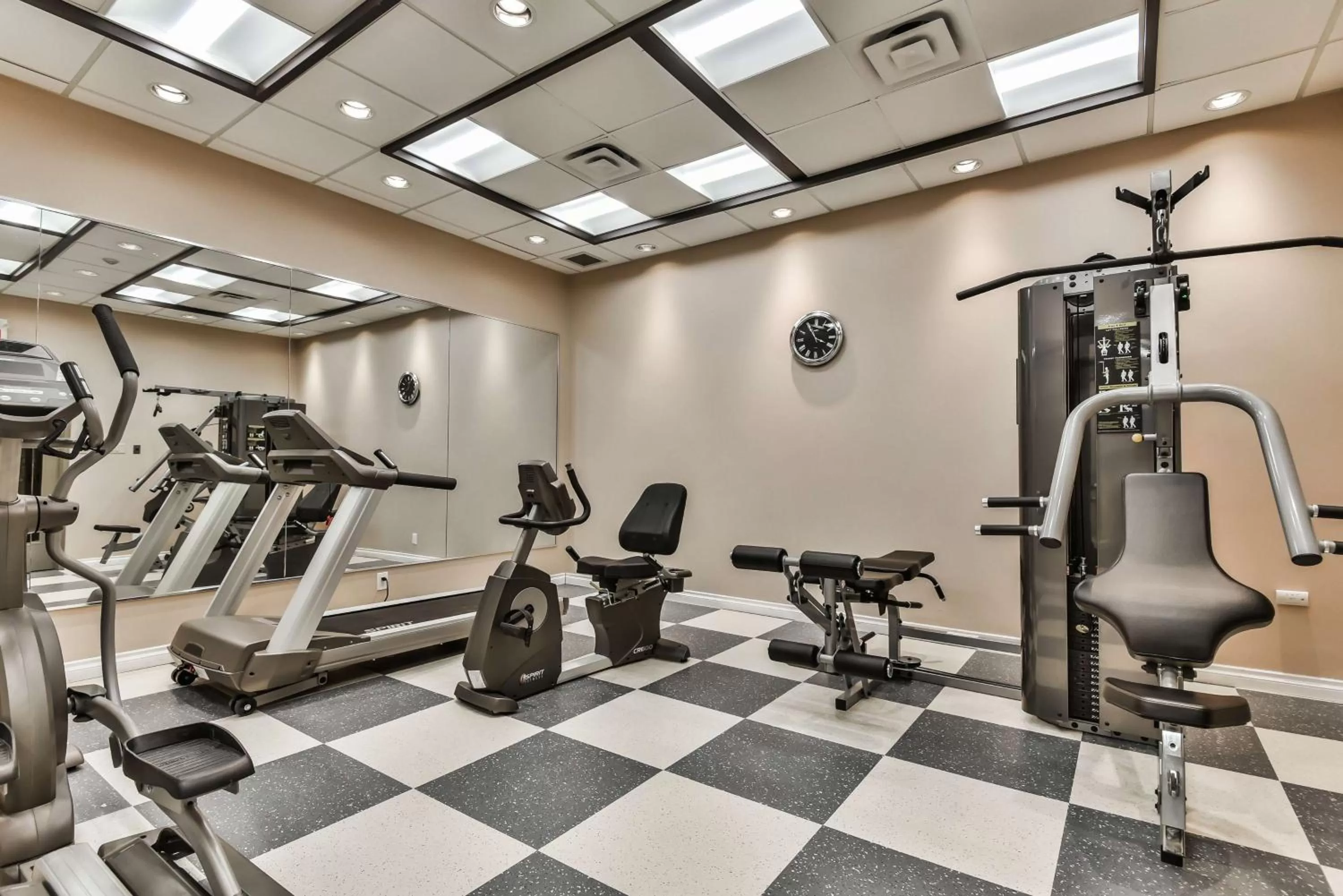 Fitness centre/facilities in Best Western Plus Cambridge Hotel