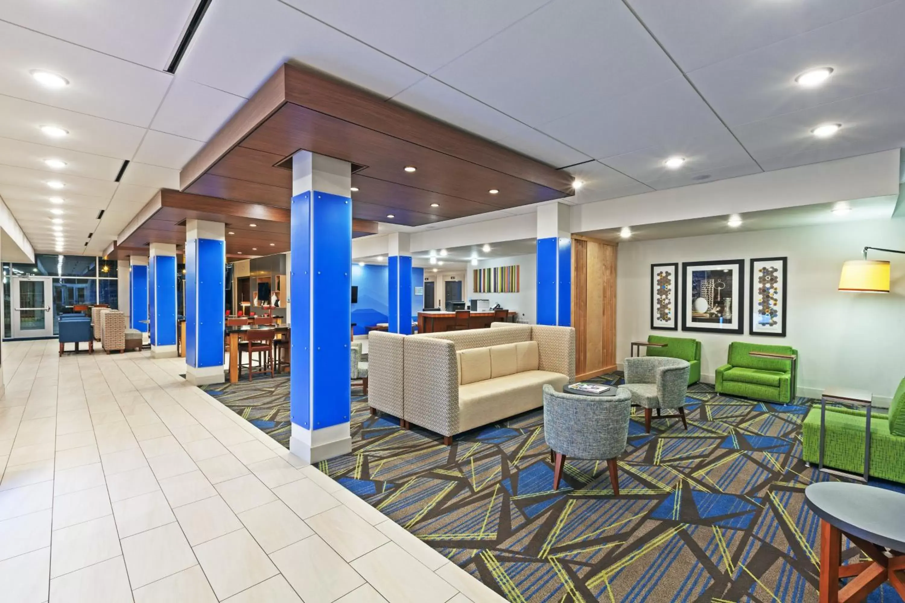 Property building in Holiday Inn Express & Suites - Brenham South, an IHG Hotel