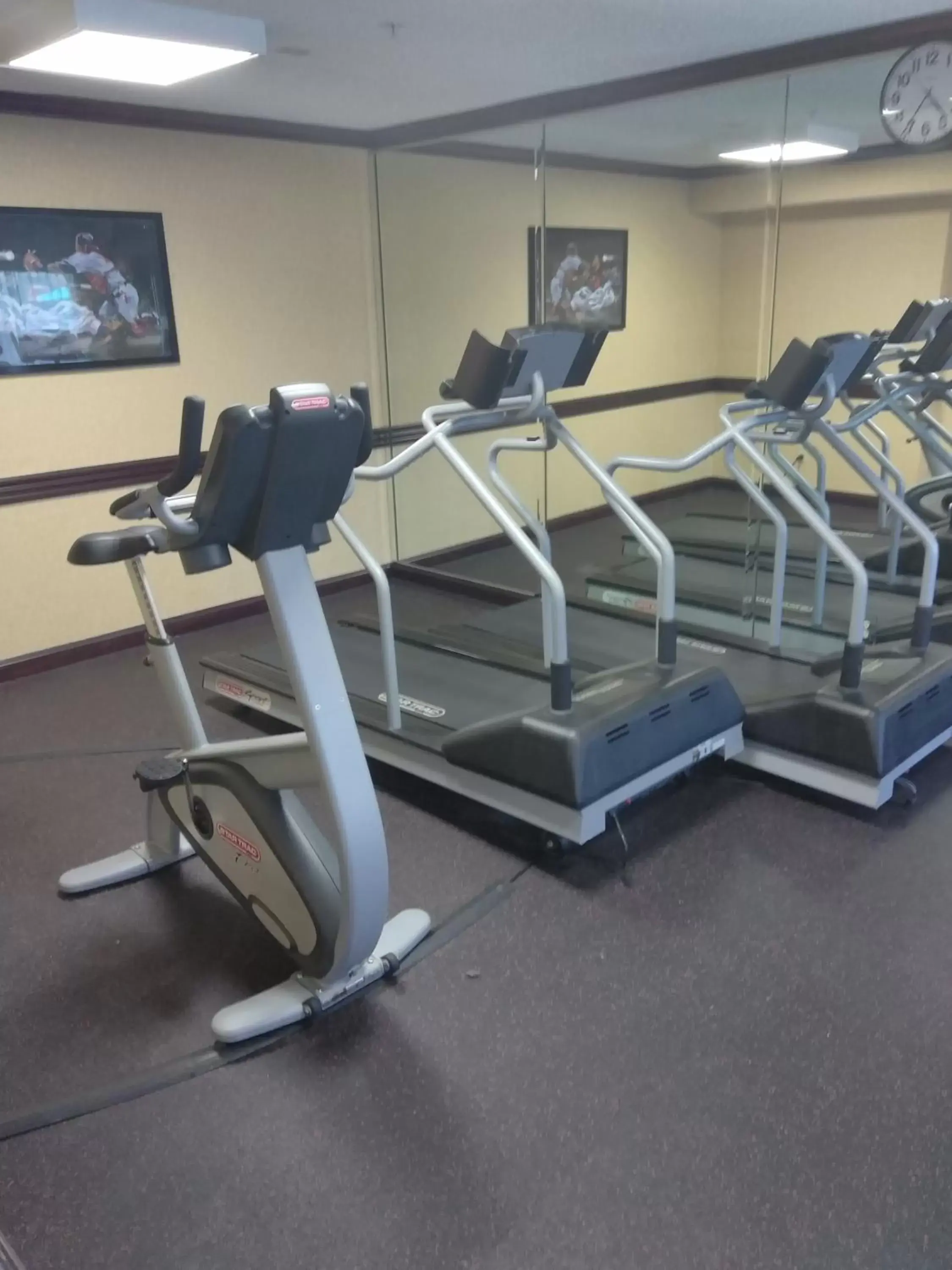 Fitness centre/facilities, Fitness Center/Facilities in Baymont by Wyndham Madison Heights Detroit Area