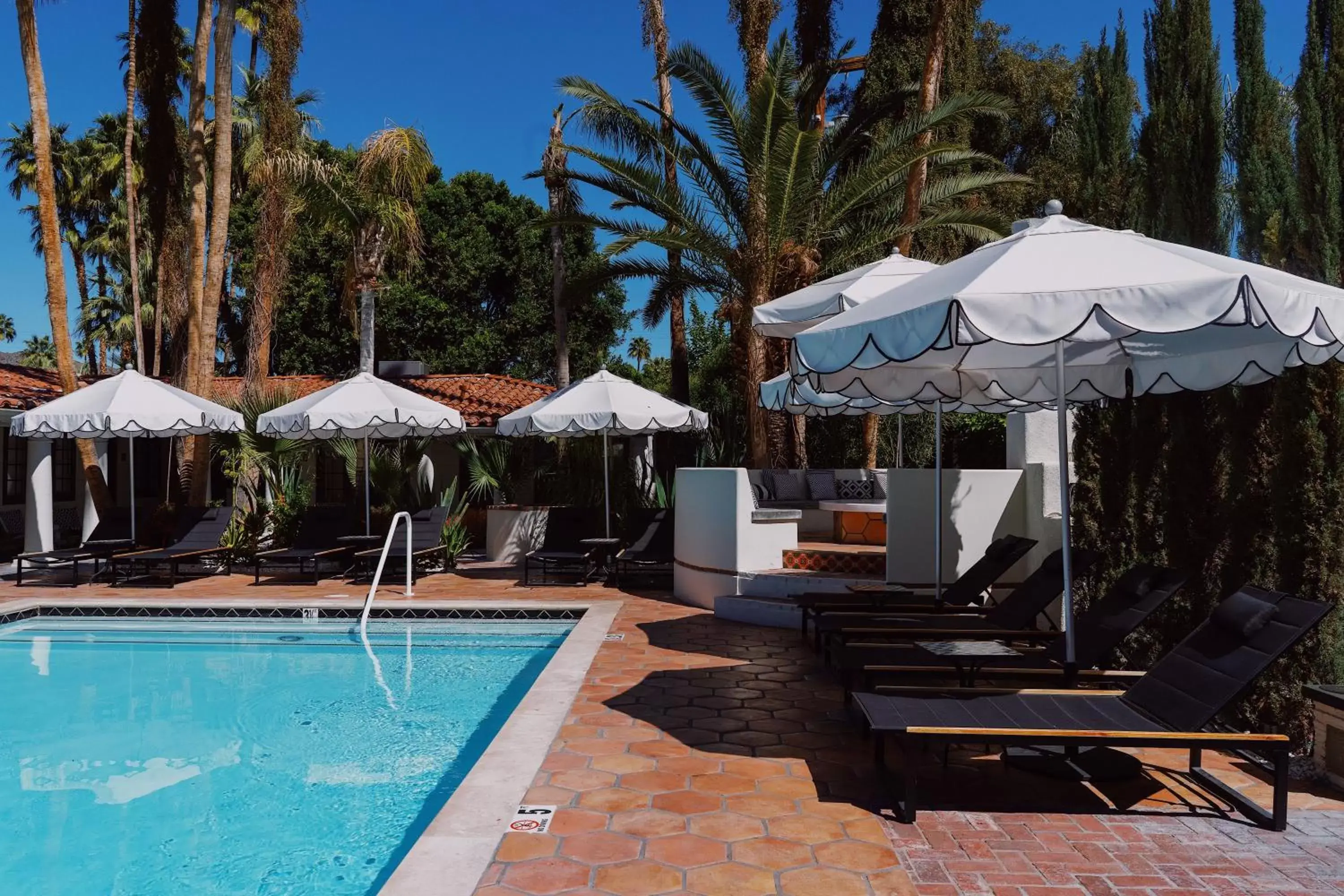 Pool view in Villa Royale Pool view in Villa Royale