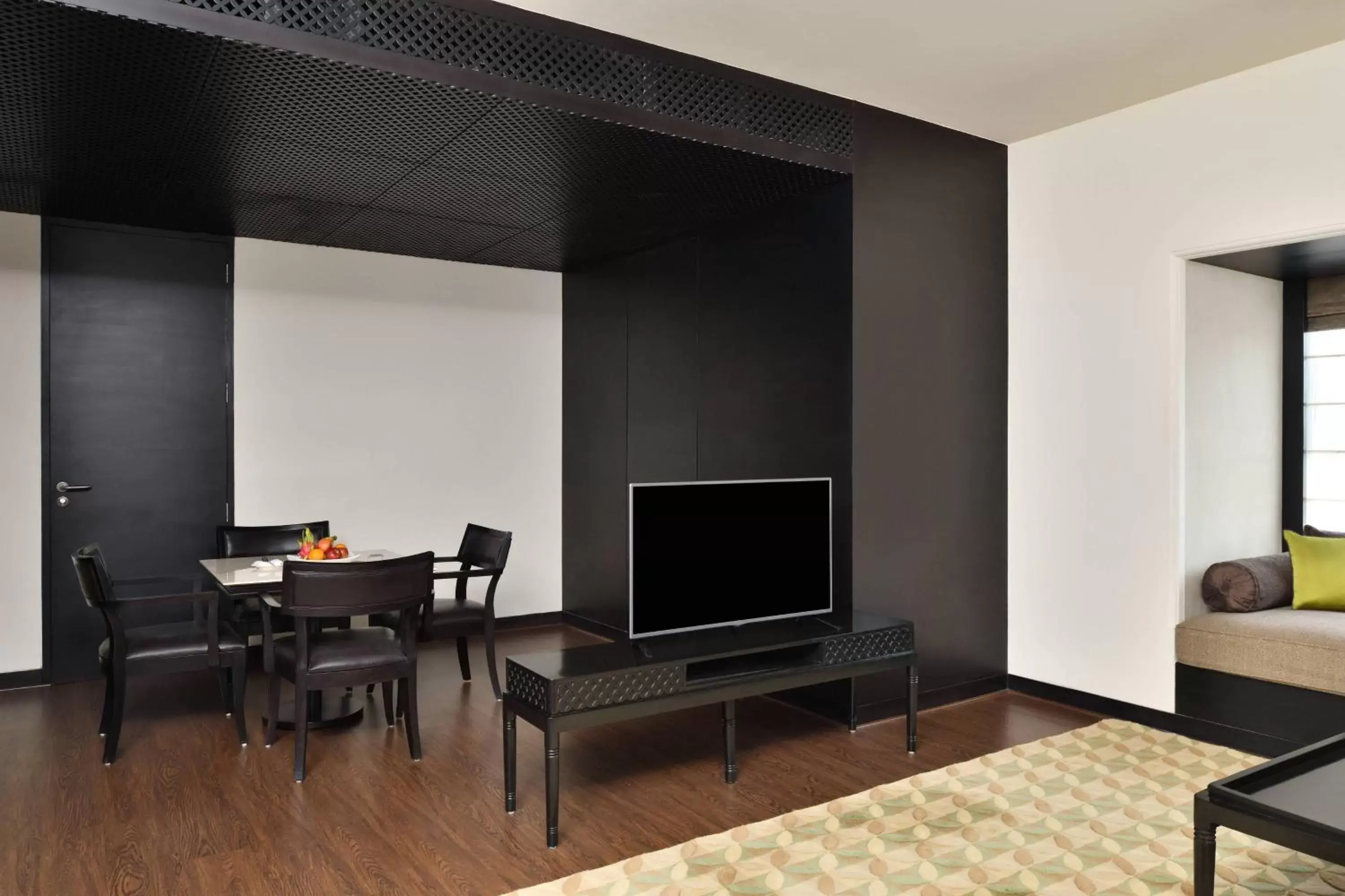 Living room, TV/Entertainment Center in Jaisalmer Marriott Resort & Spa