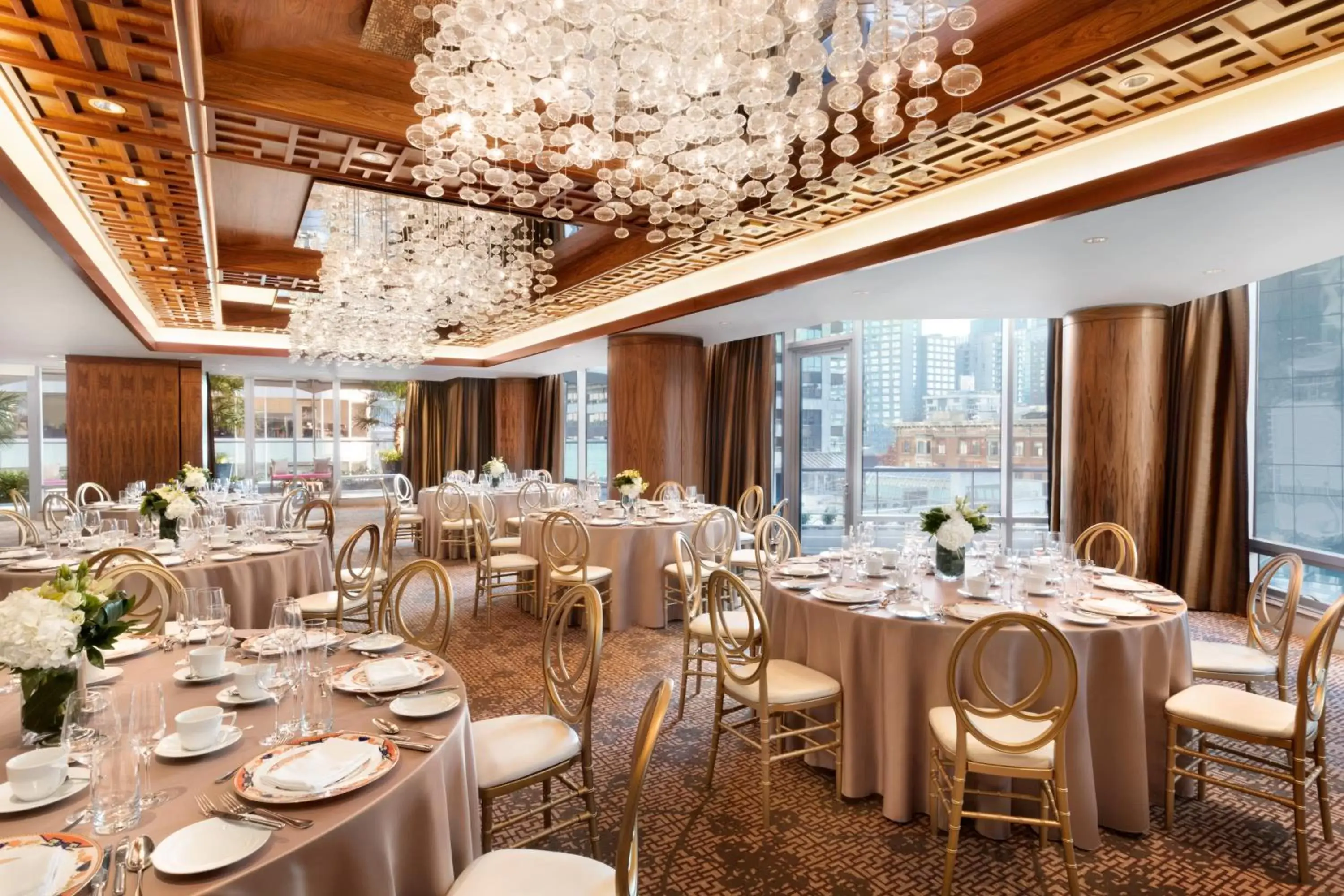 Banquet/Function facilities, Restaurant/Places to Eat in Shangri-La Vancouver