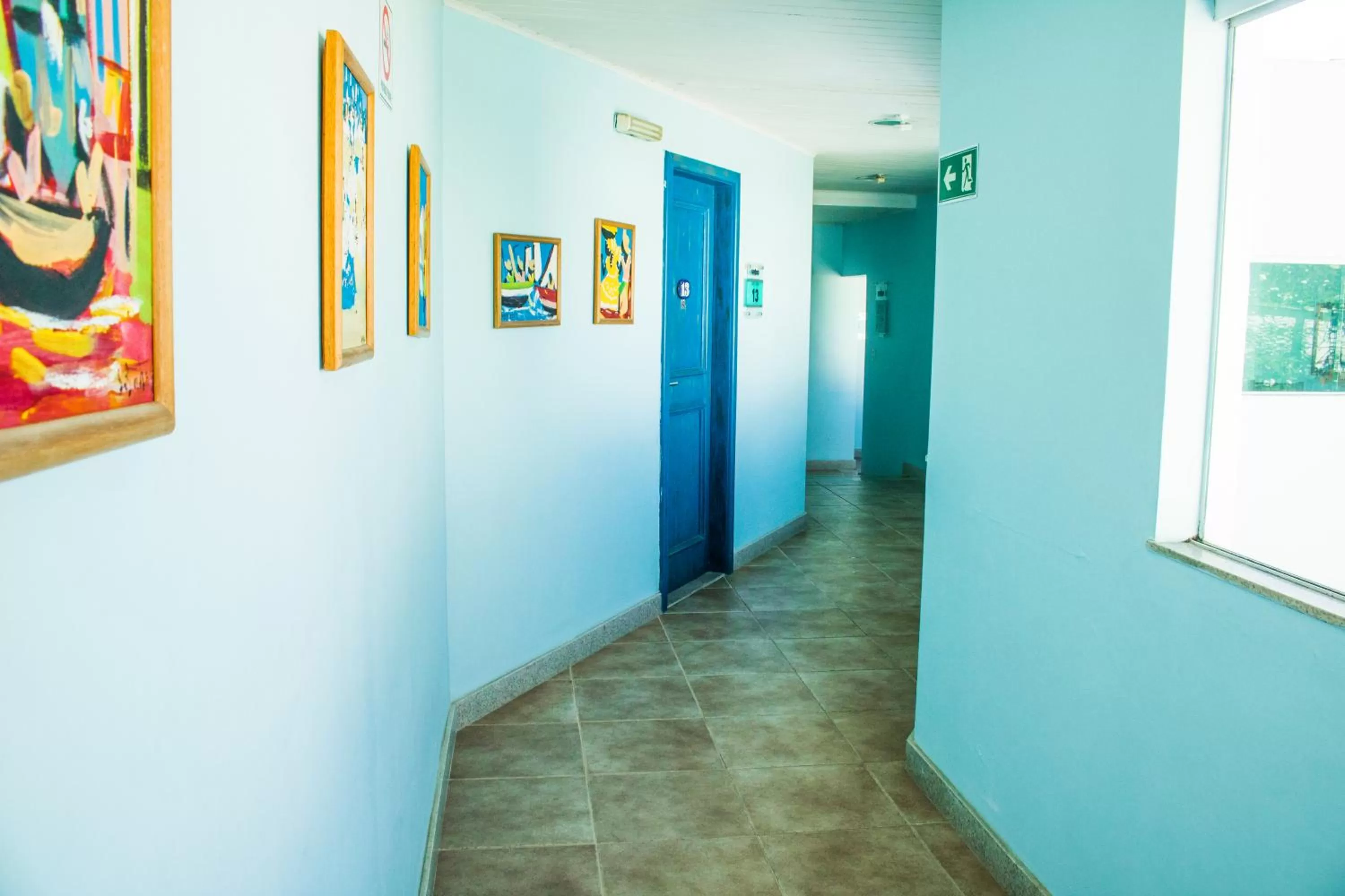 Property building in Farol de Itapuã Praia Hotel