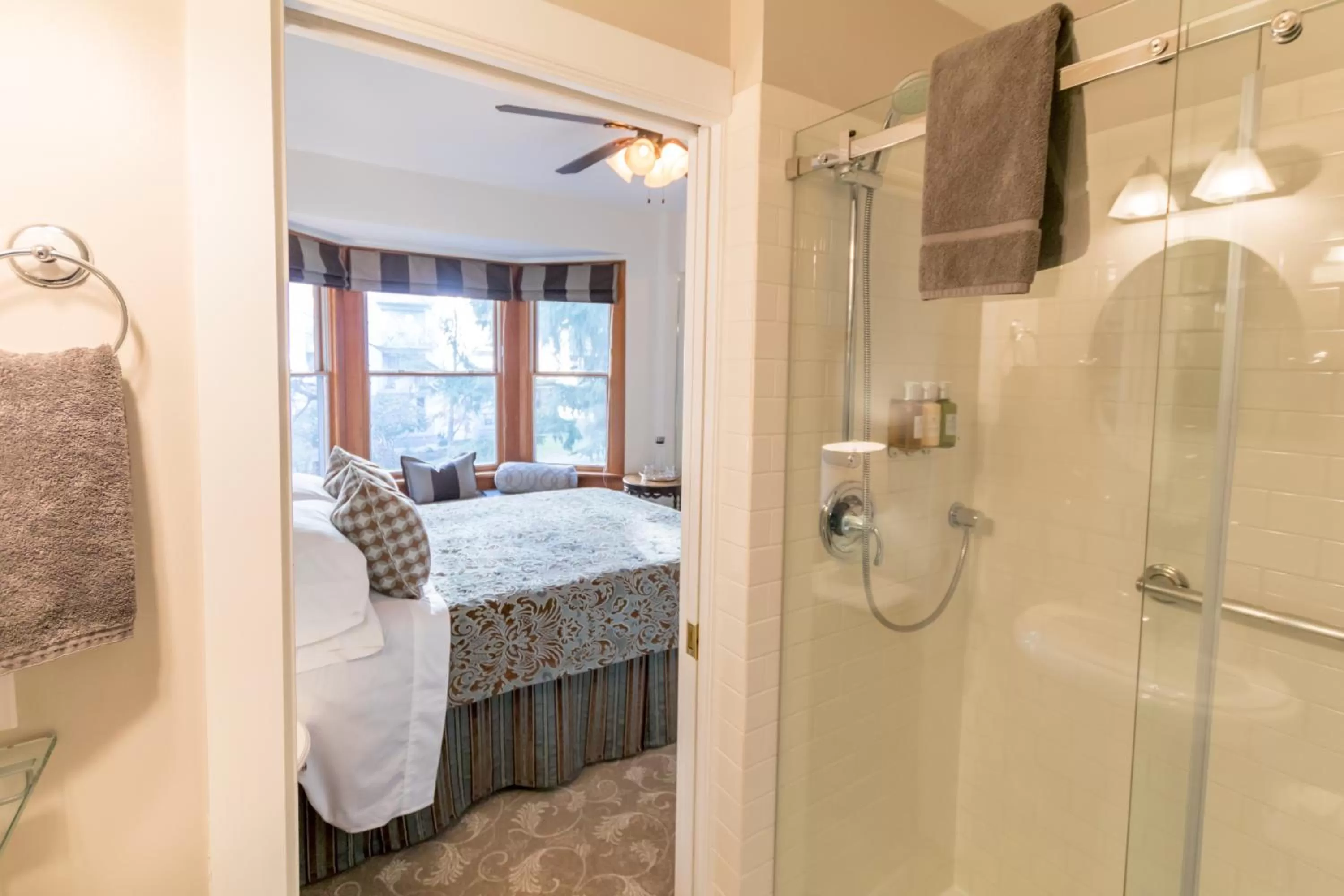 Photo of the whole room in West End Guest House