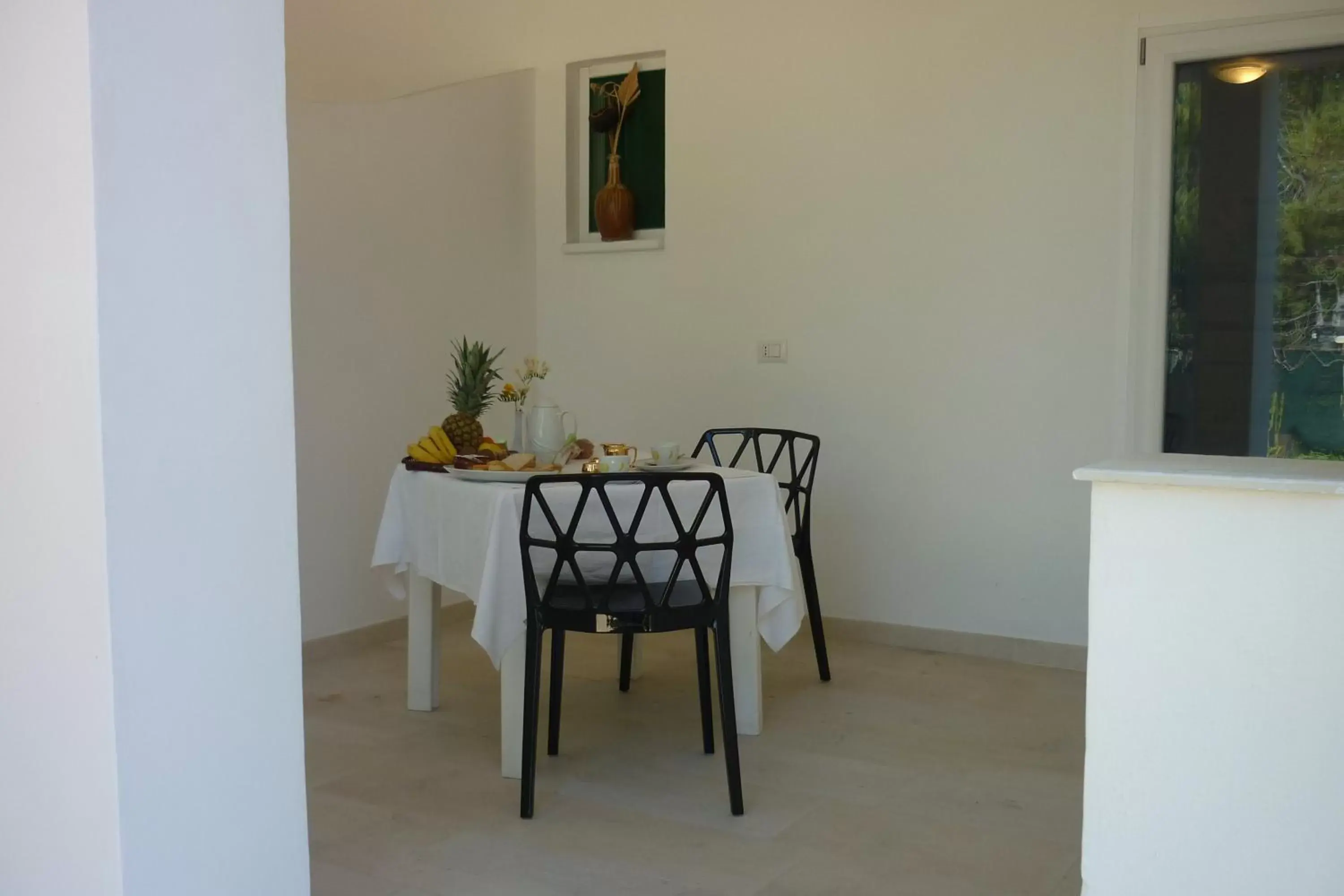 Balcony/Terrace, Dining Area in Villa Soleanna Residence