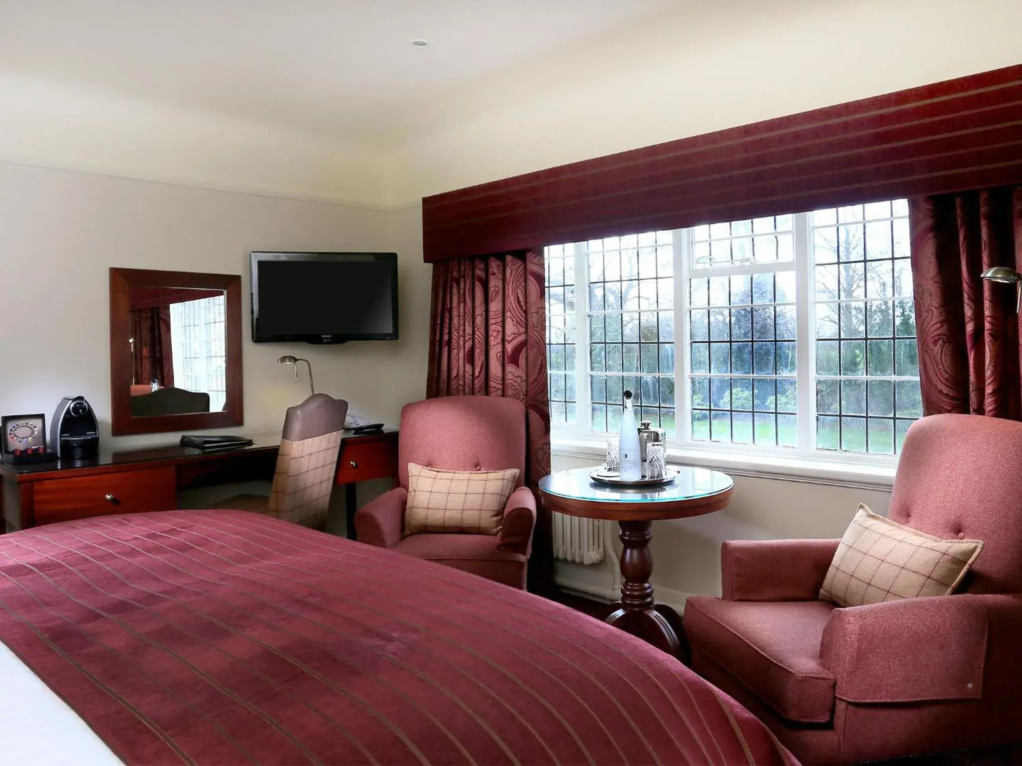 Bedroom, Seating Area in Macdonald Craxton Wood Hotel & Spa