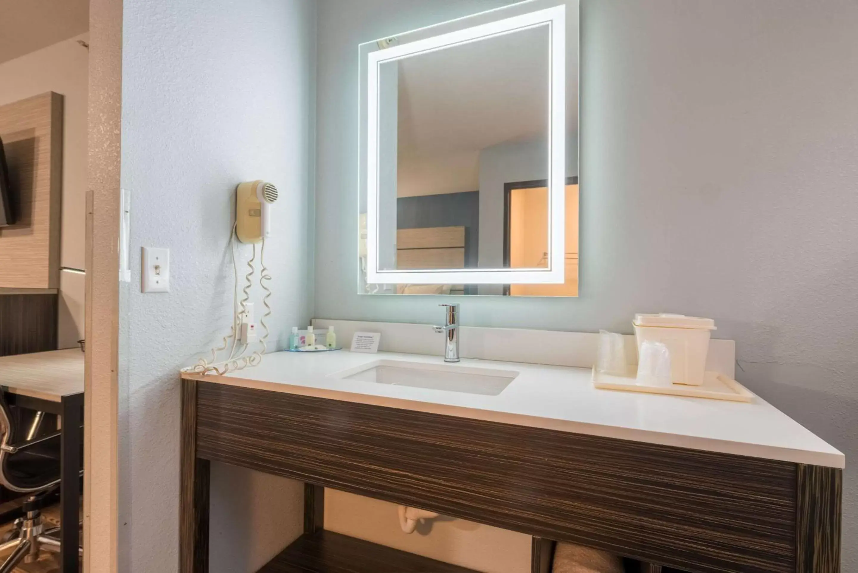 Bedroom, Bathroom in Quality Inn & Suites Manitou Springs at Pikes Peak