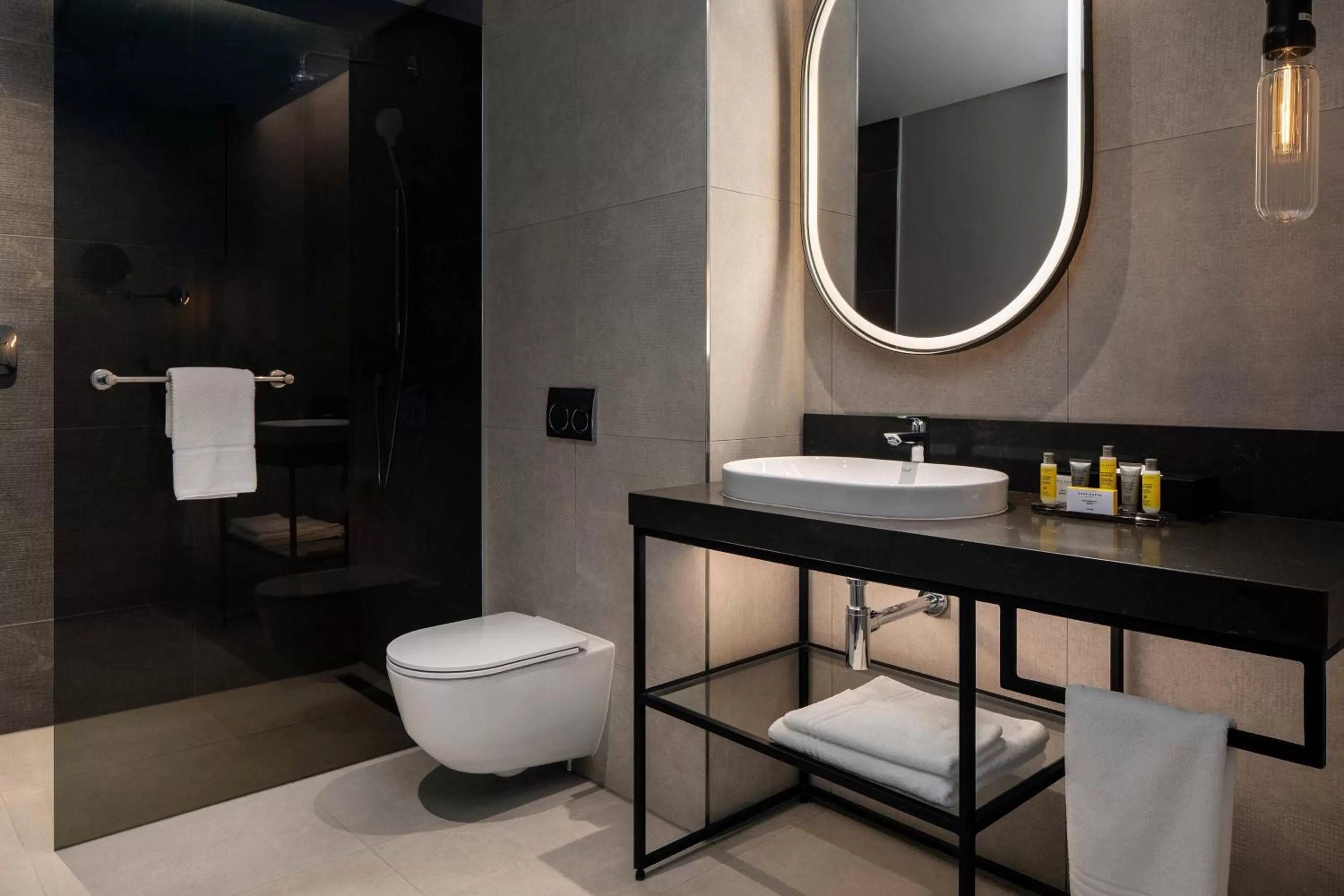 Bathroom in Johannesburg Marriott Hotel Melrose Arch