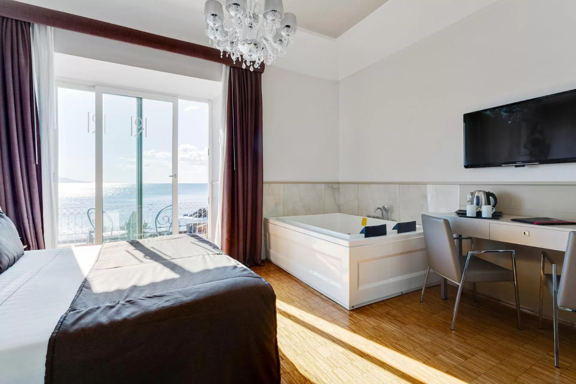 Bed in Partenope Relais