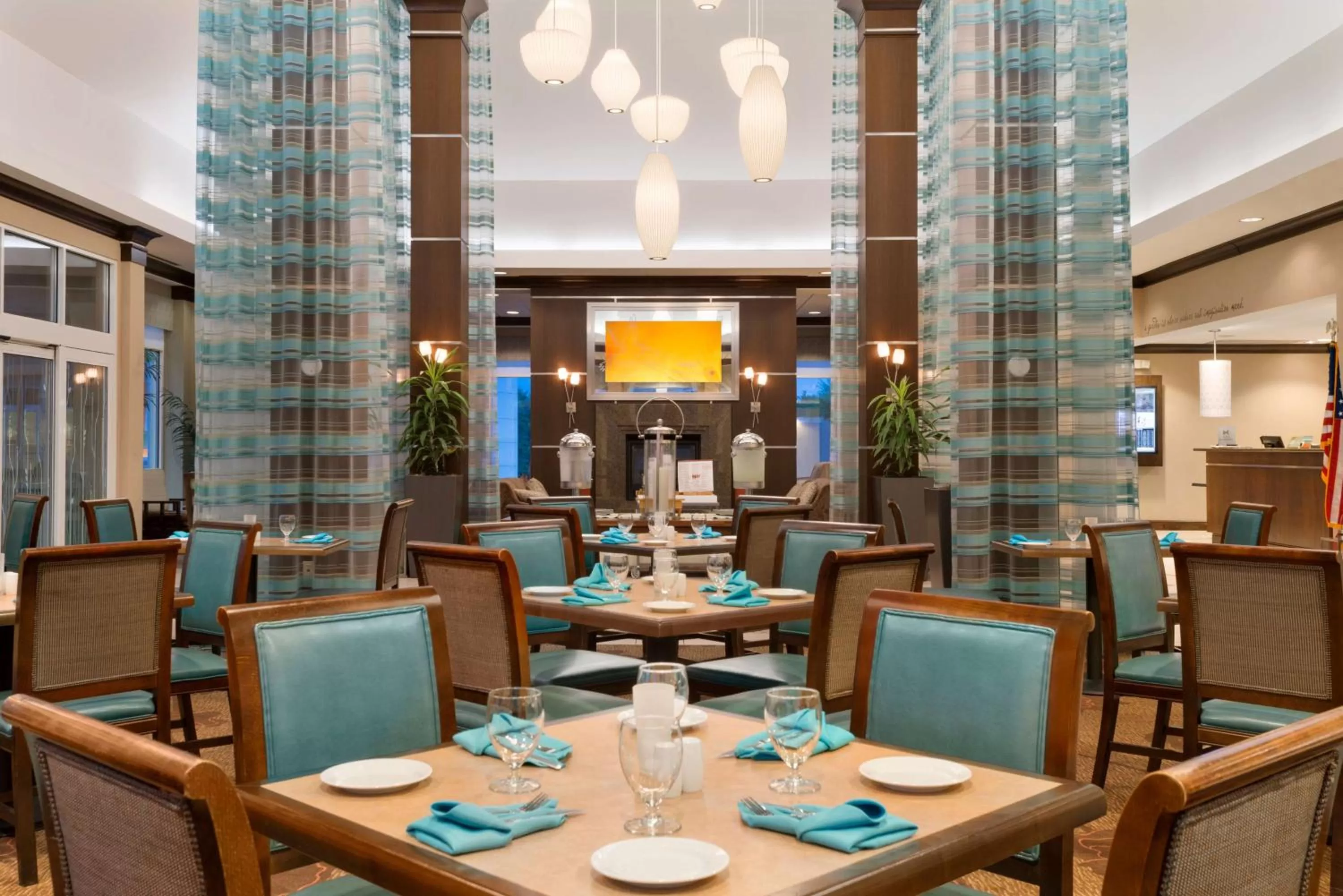 Restaurant/places to eat in Hilton Garden Inn Dulles North