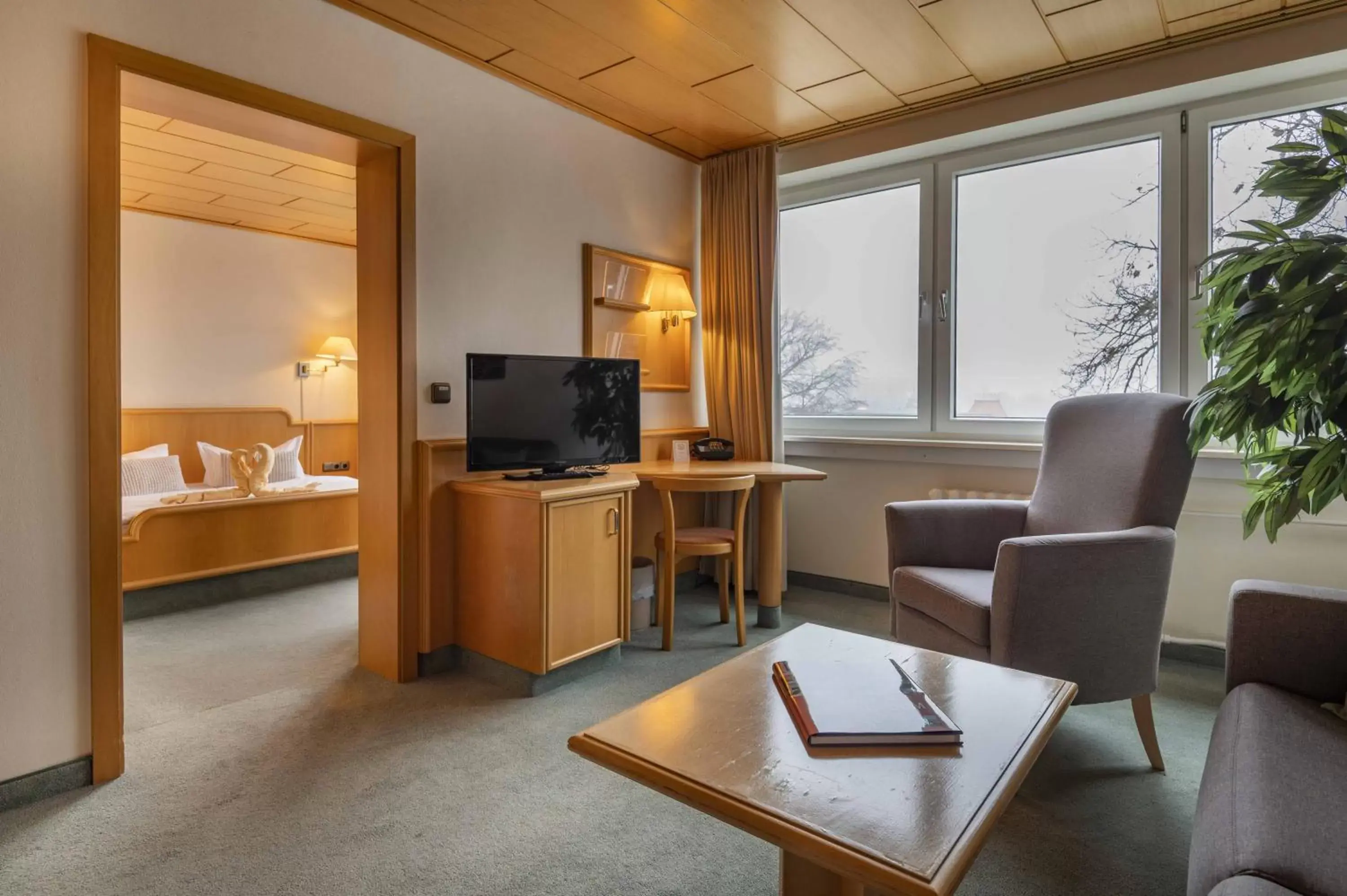 Living room, TV/Entertainment Center in Hotel Wald und See