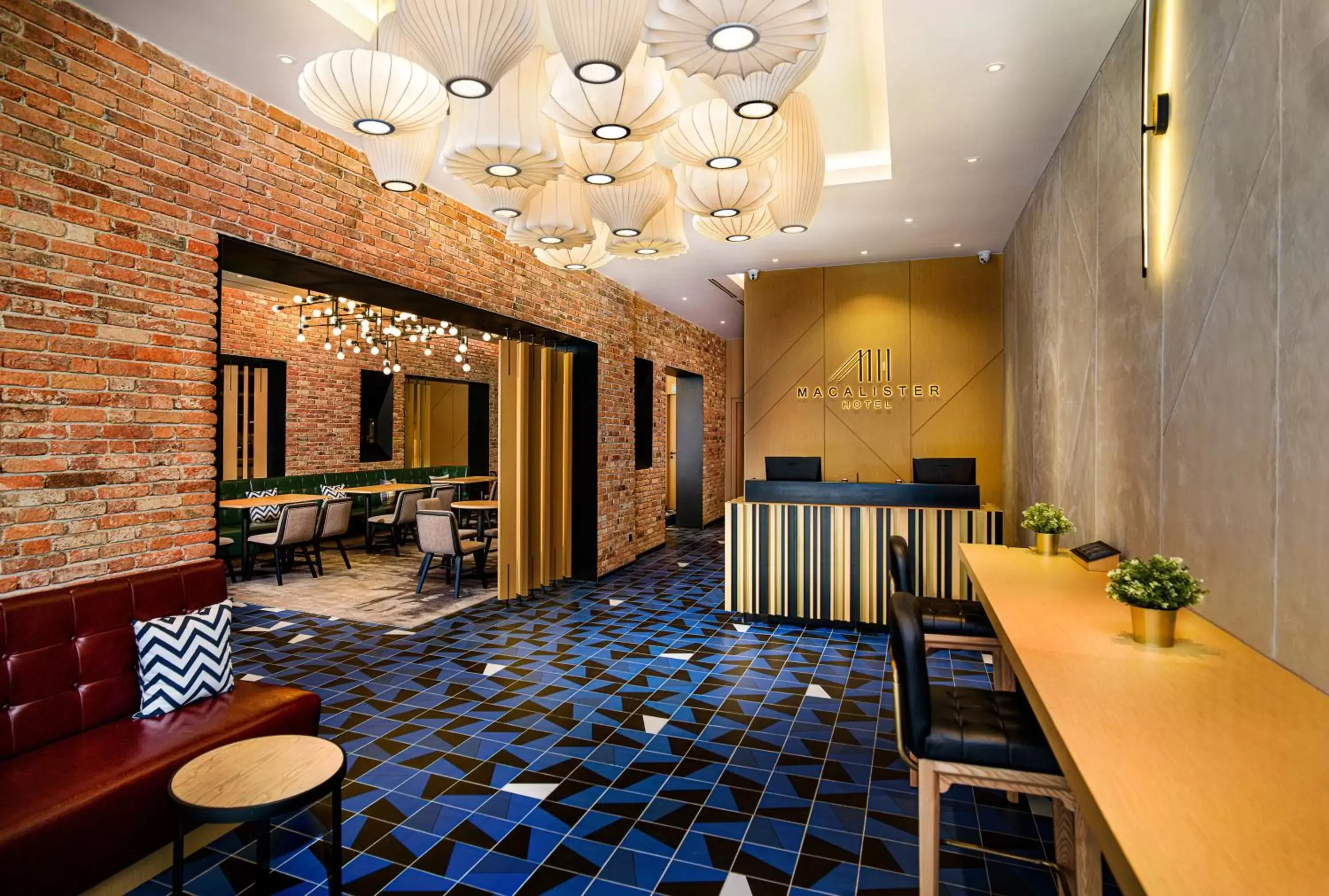 Lobby or reception, Lobby/Reception in Macalister Hotel by PHC