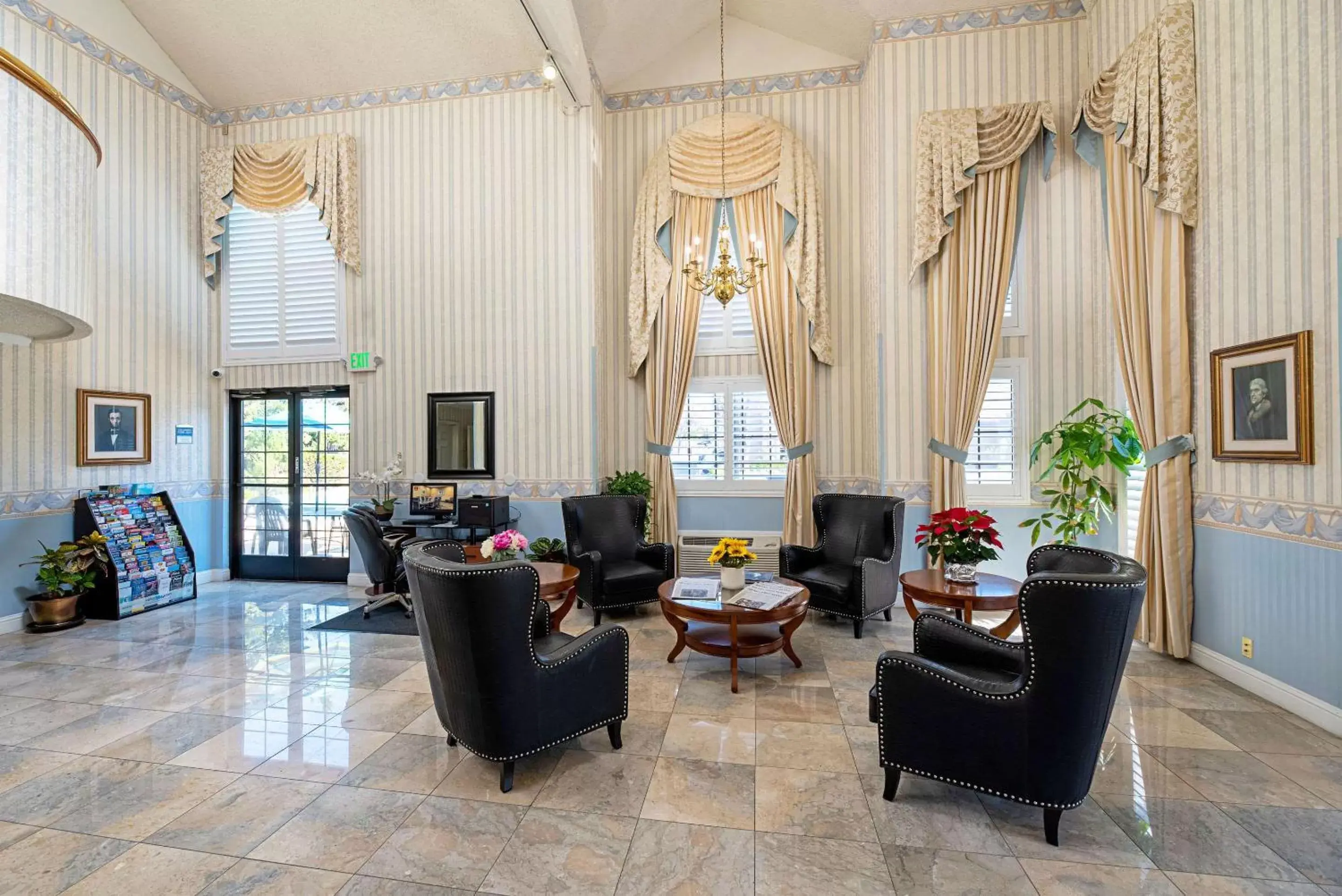 Lobby or reception in Clarion Inn Silicon Valley Lobby or reception in Clarion Inn Silicon Valley