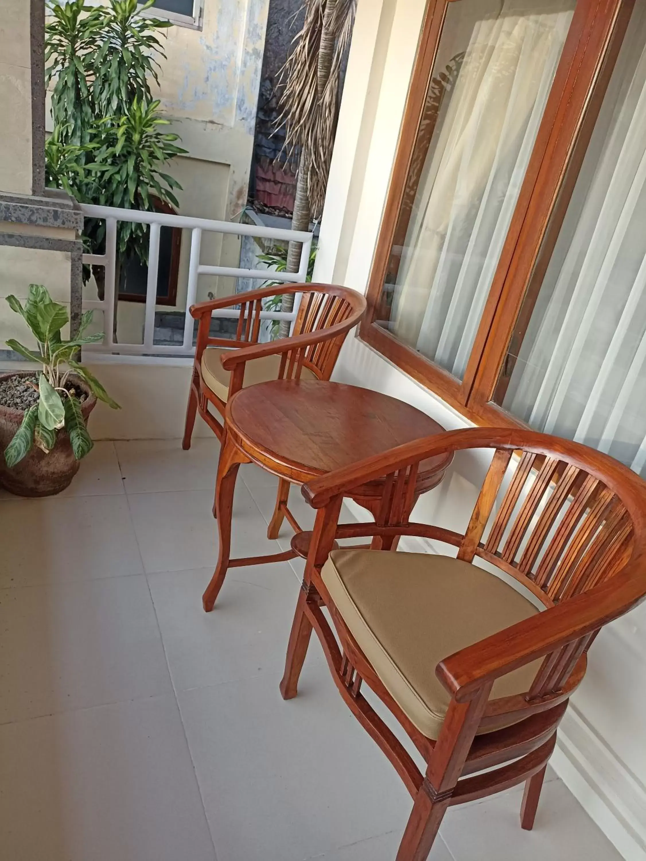 Seating Area in Kusnadi Hotel