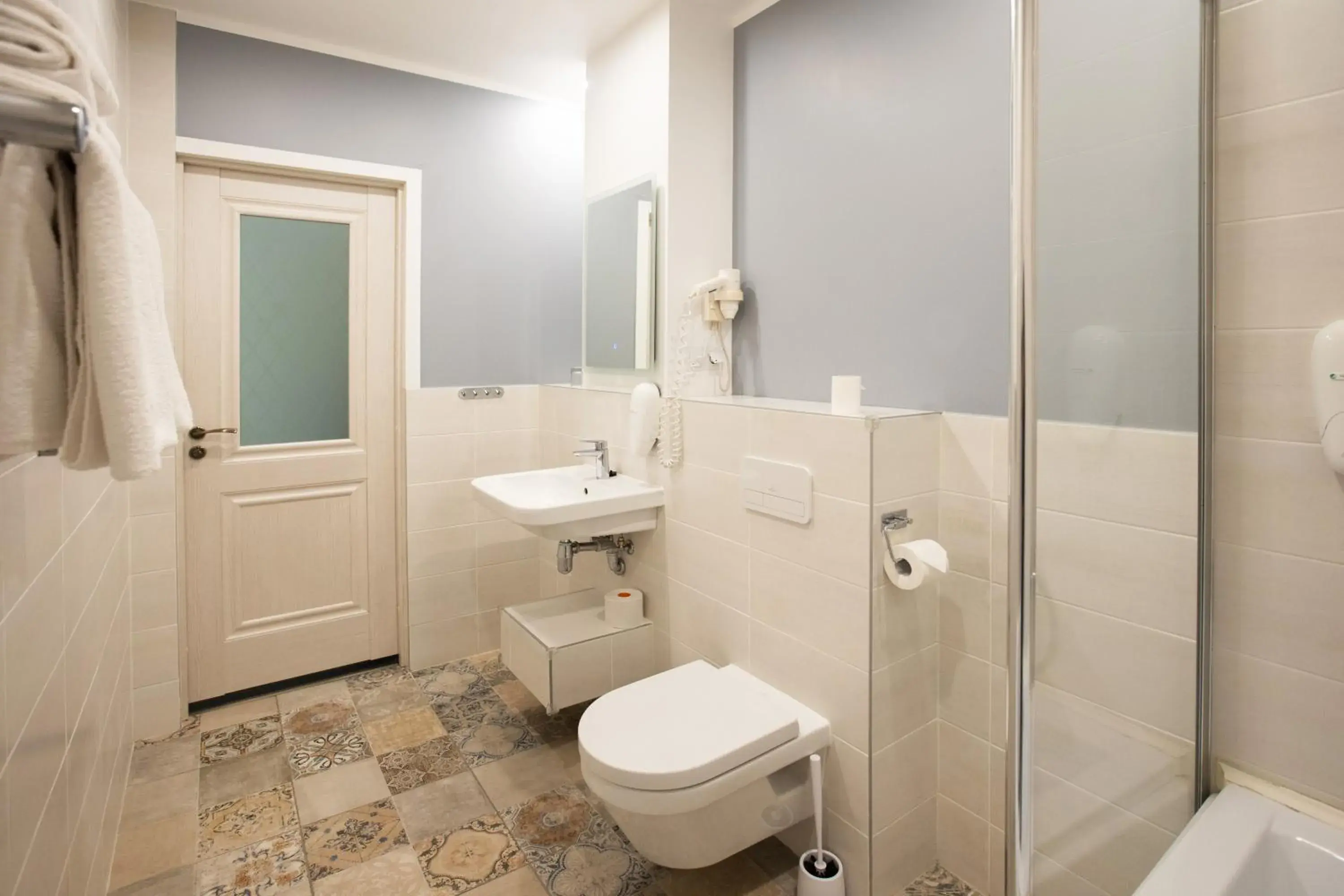 Toilet, Bathroom in Hotel St. Barbara